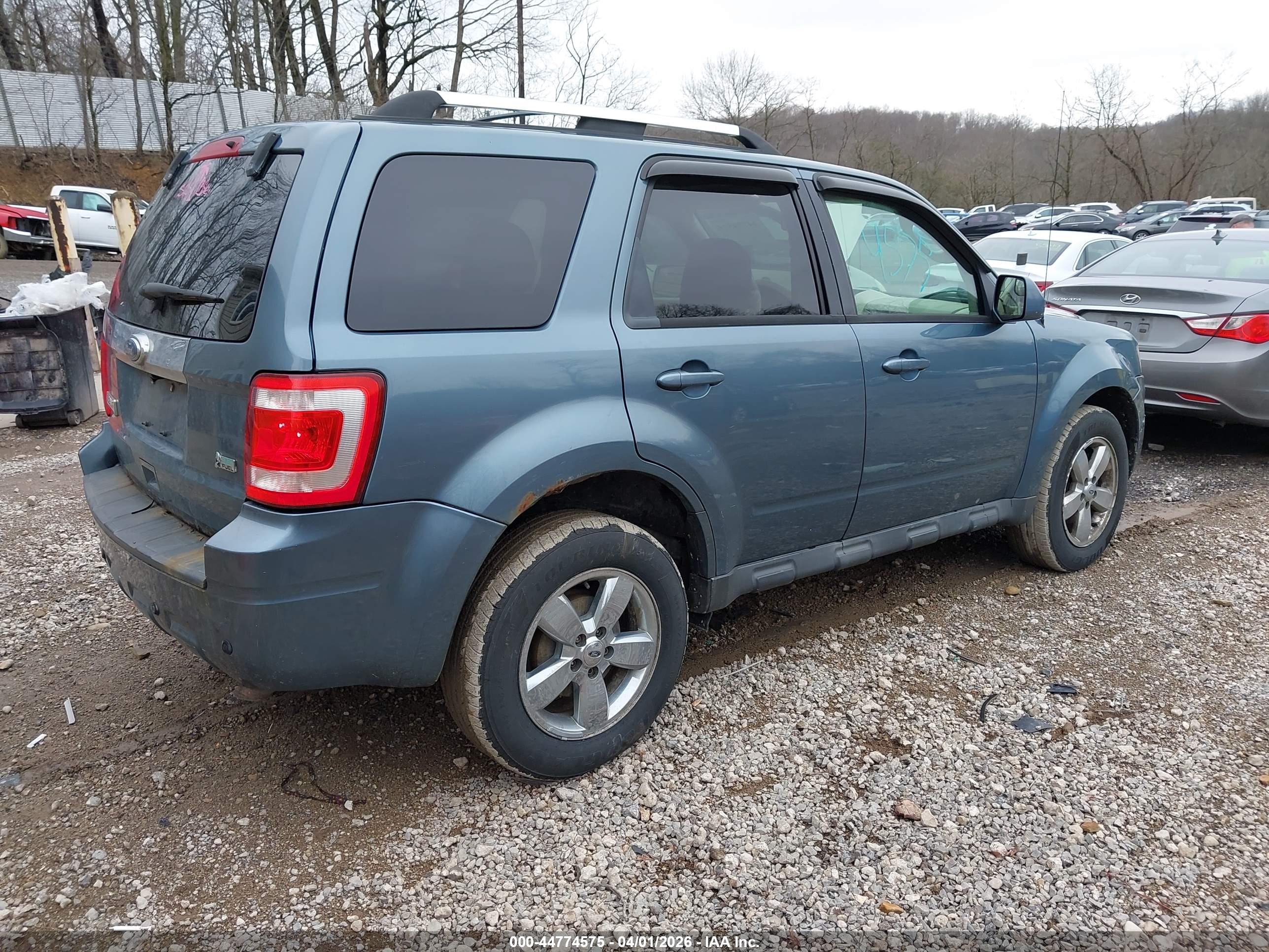 FORD ESCAPE image 4