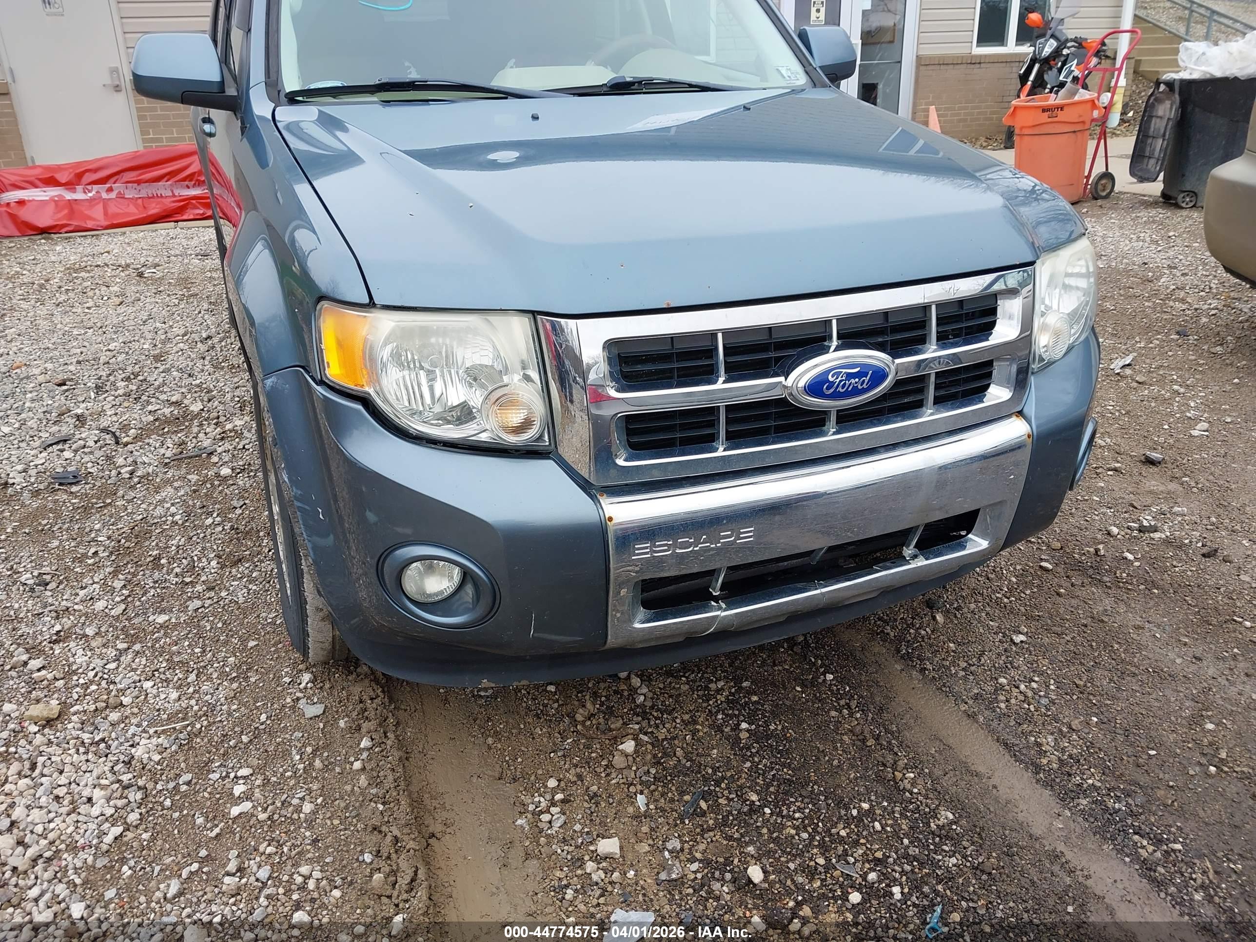 FORD ESCAPE image 6