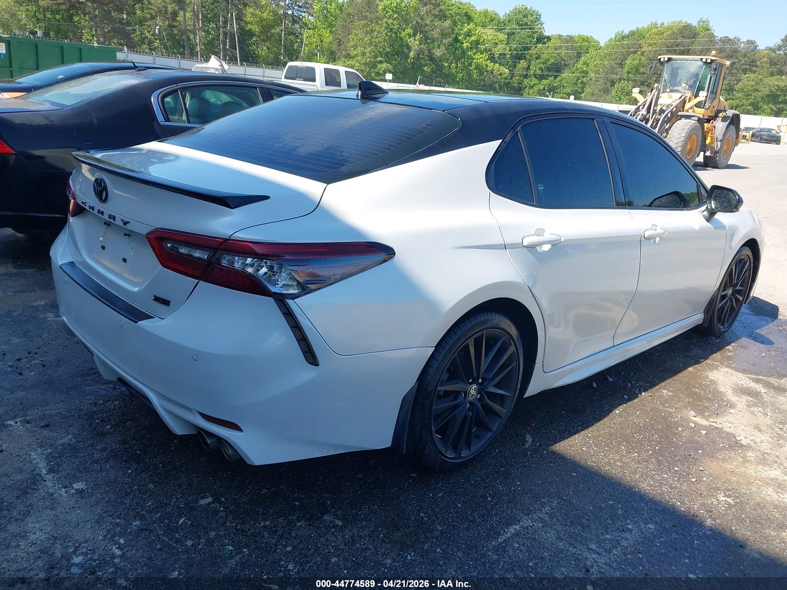 TOYOTA CAMRY image 4