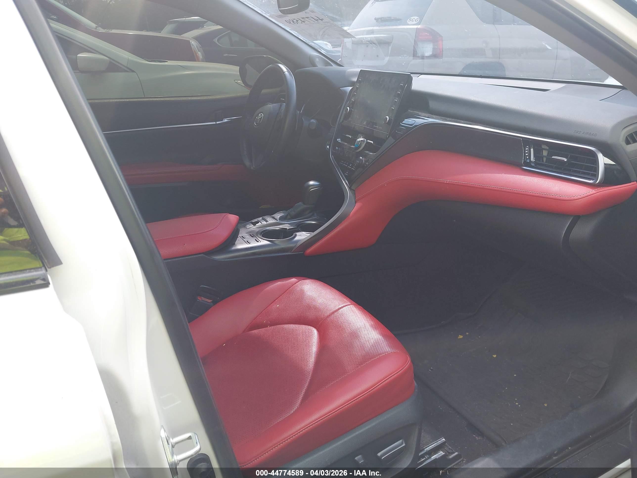 TOYOTA CAMRY image 5