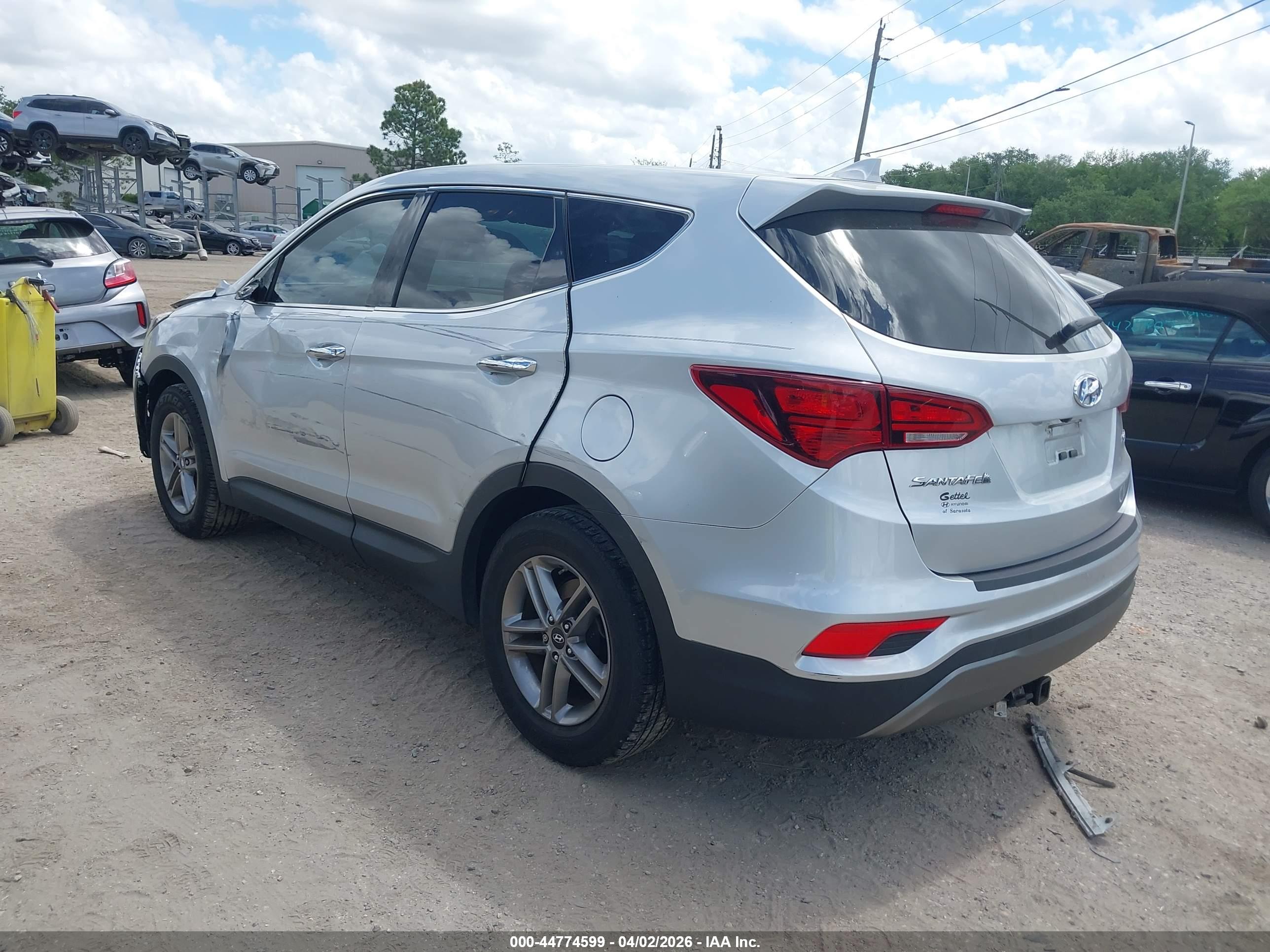 HYUNDAI SANTA image 3