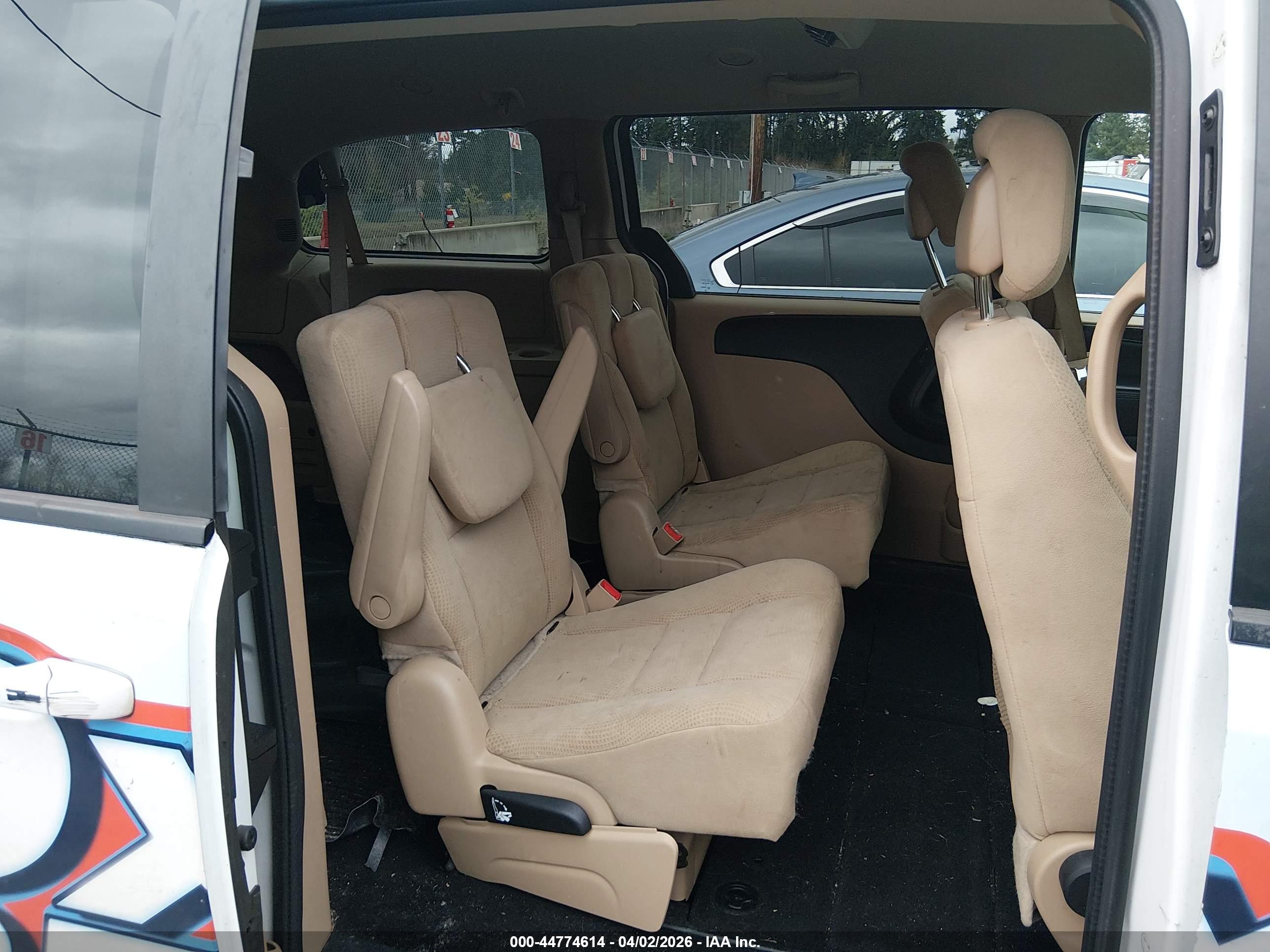DODGE GRAND image 8