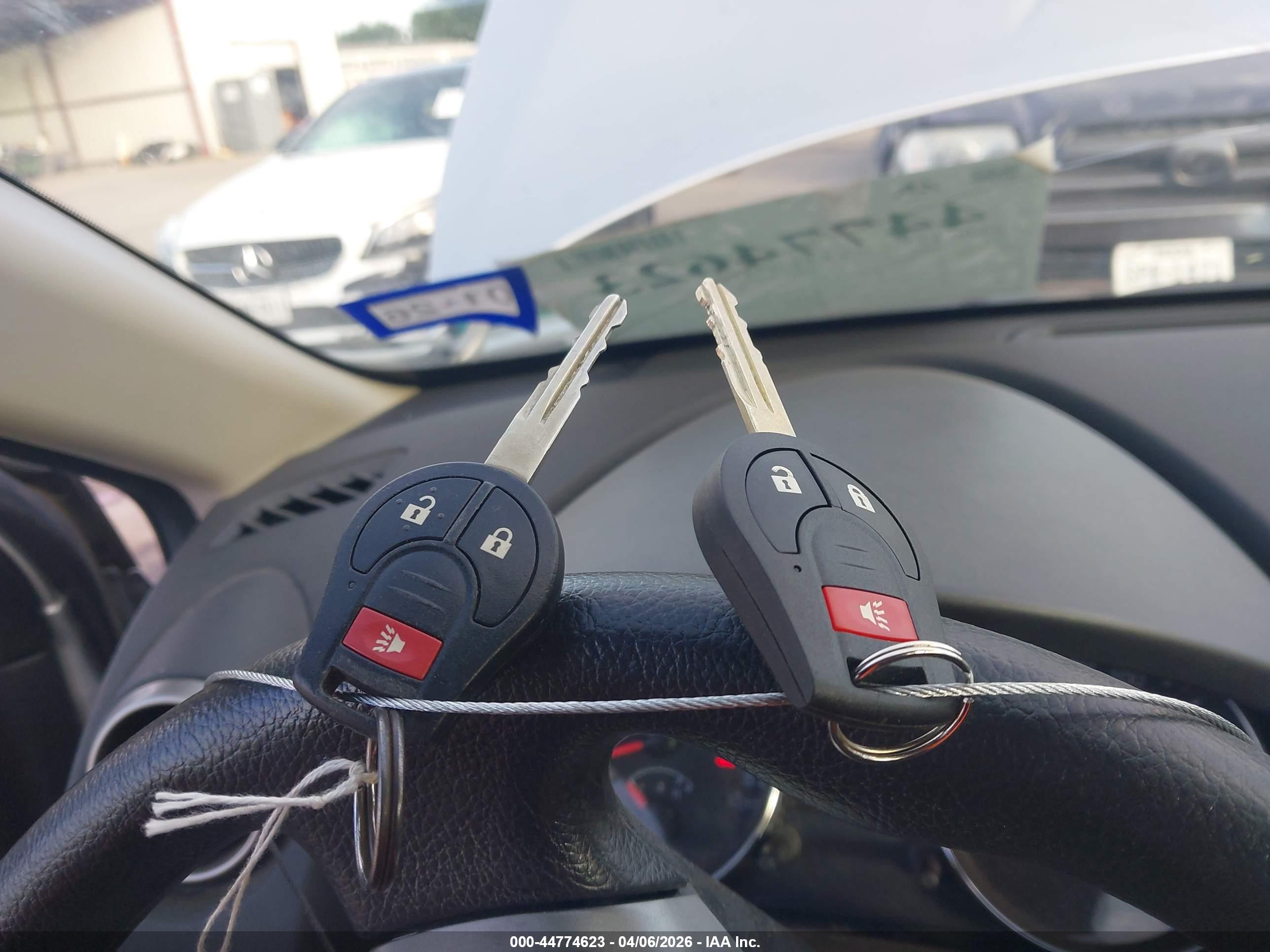 NISSAN ROGUE image 11
