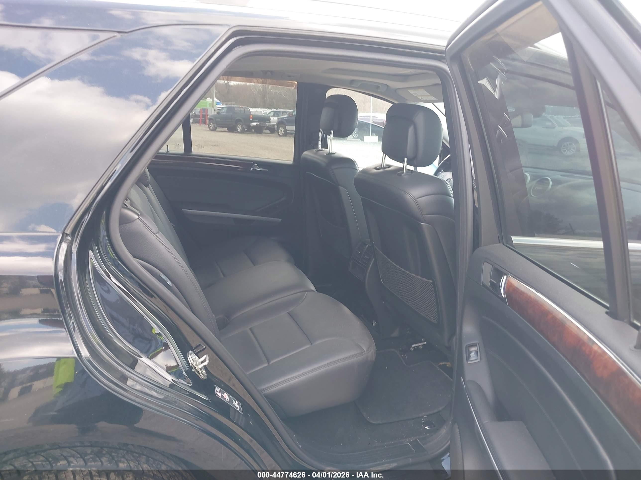 MERCEDES-BENZ ML image 8