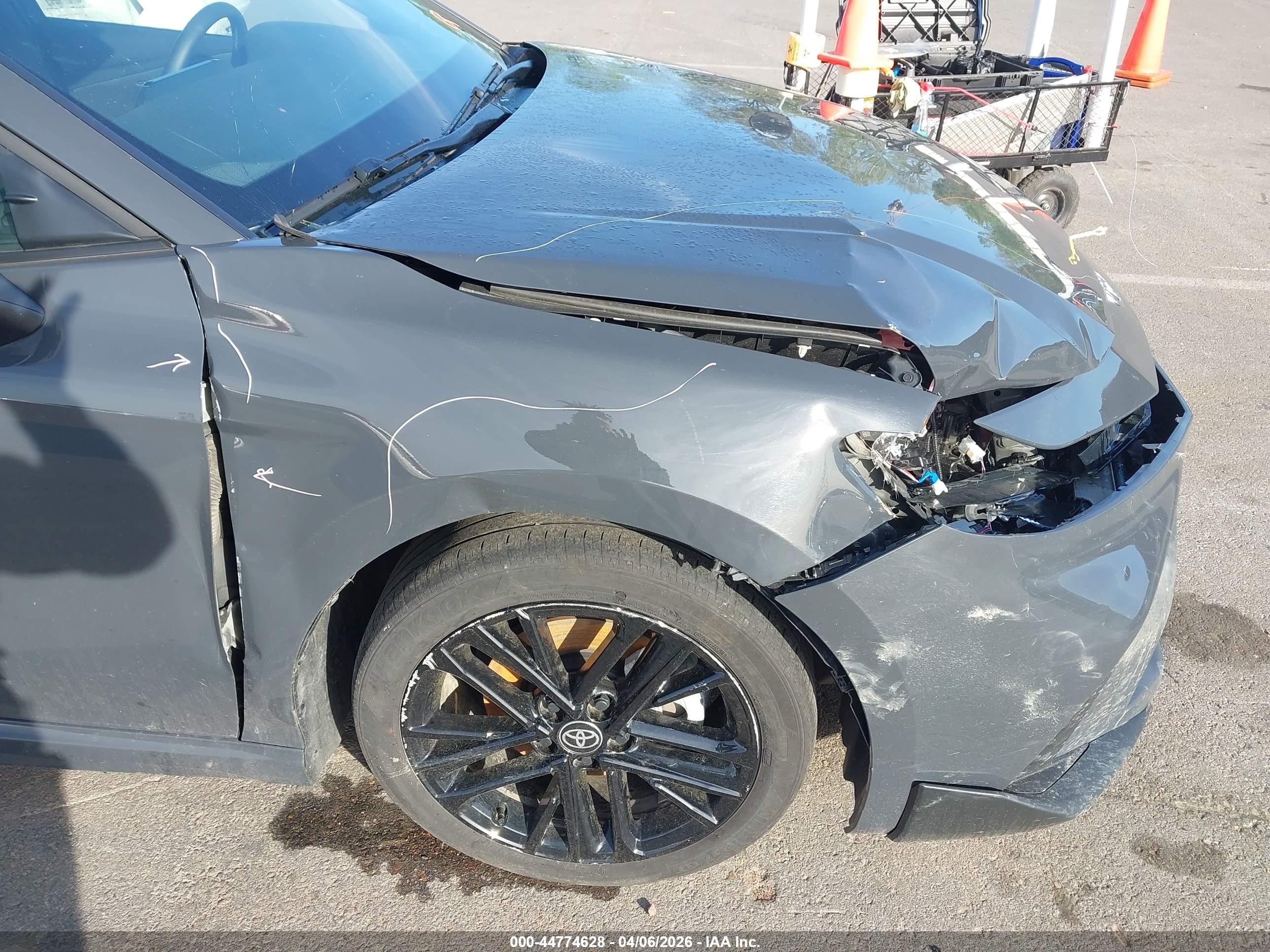TOYOTA CAMRY image 6