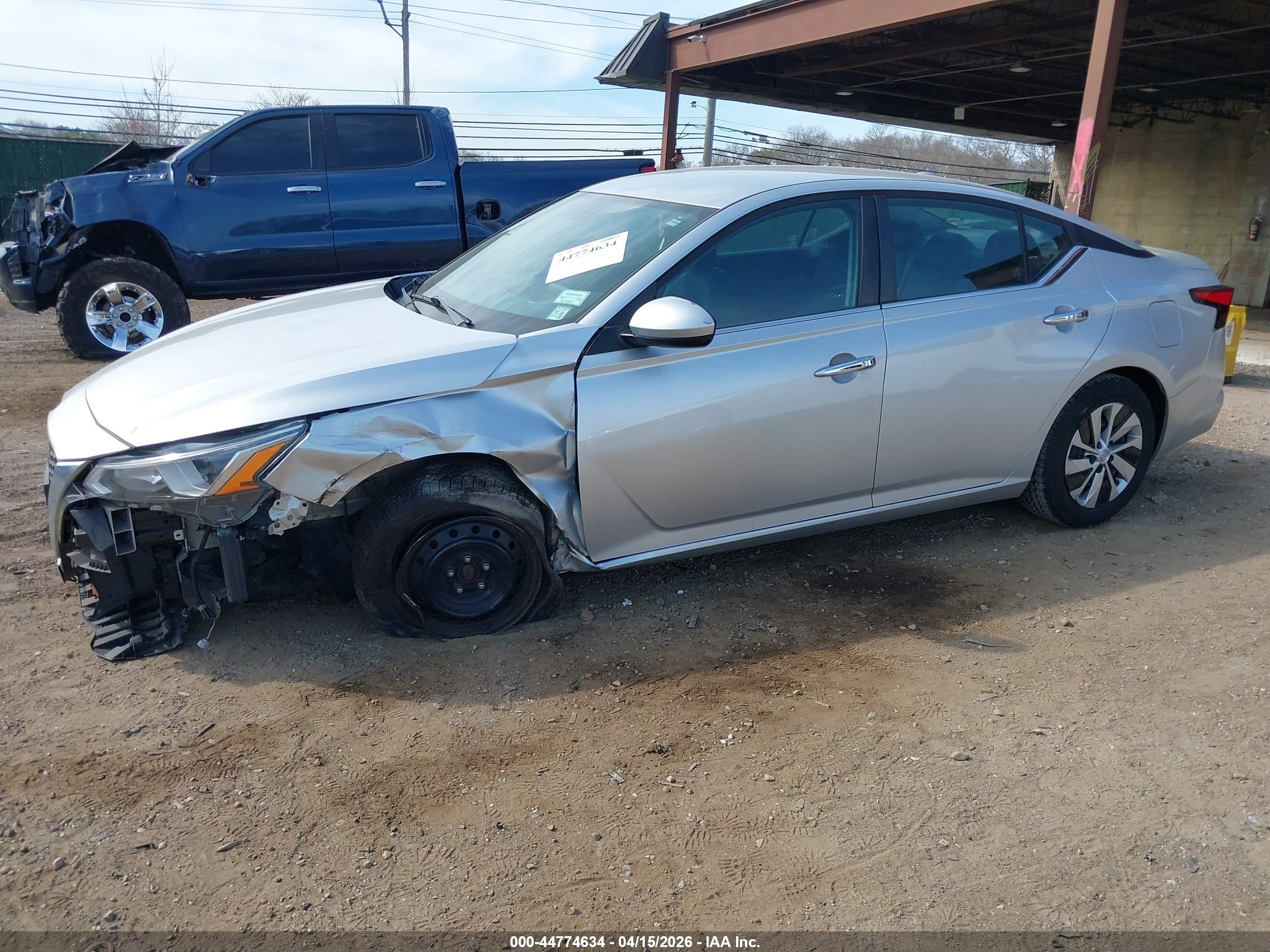 NISSAN ALTIMA image 6