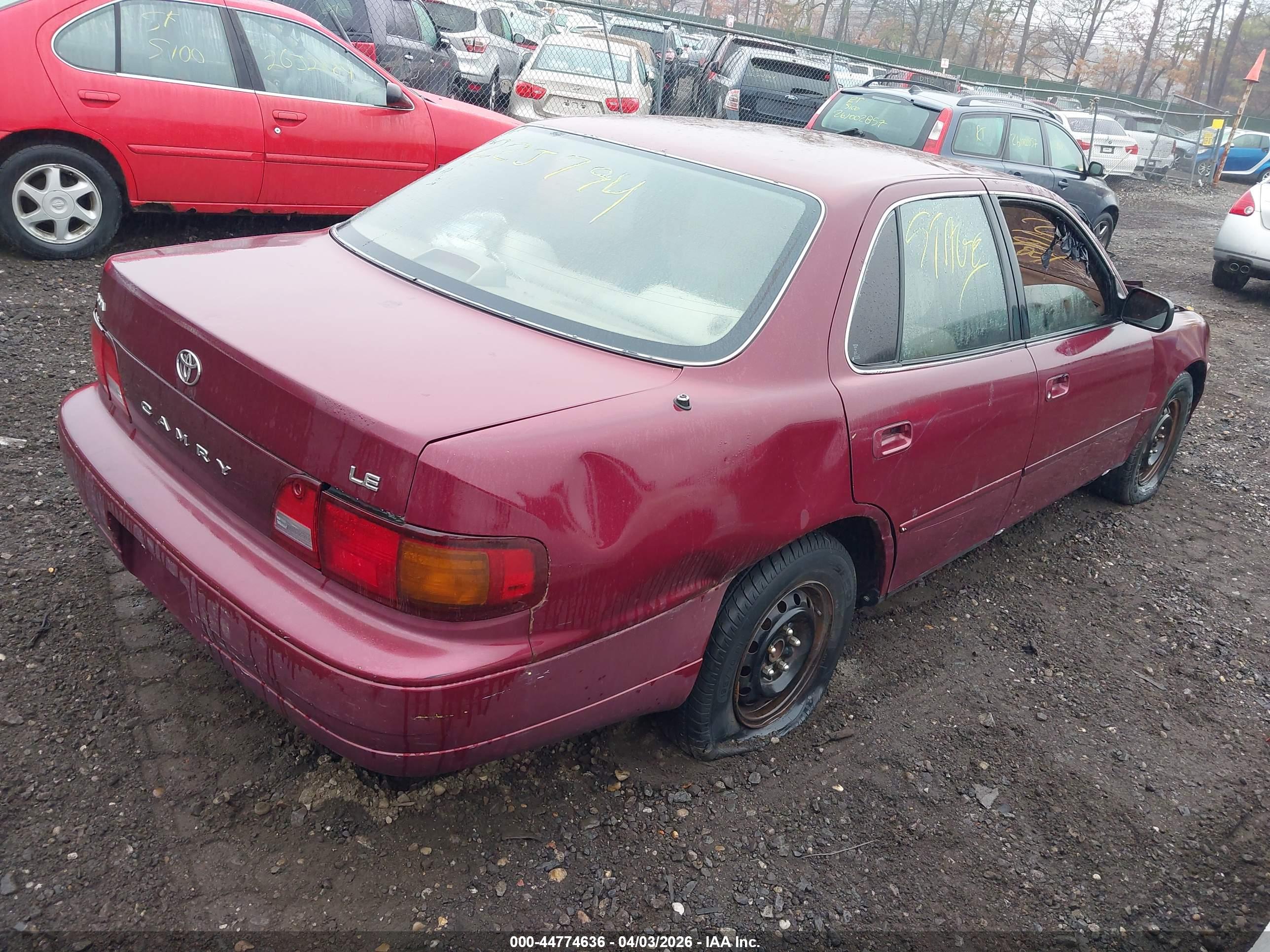 TOYOTA CAMRY image 4