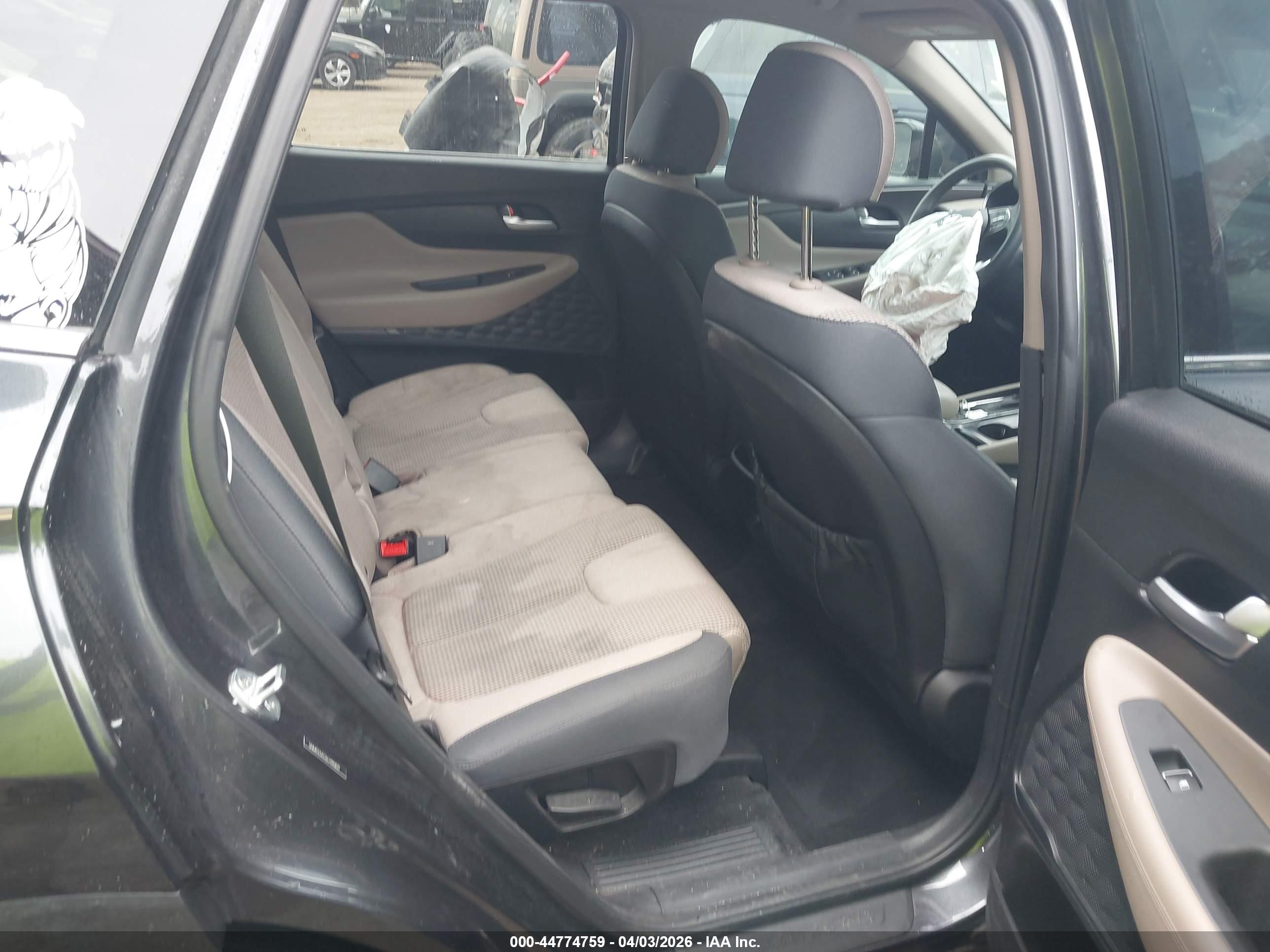 HYUNDAI SANTA image 8