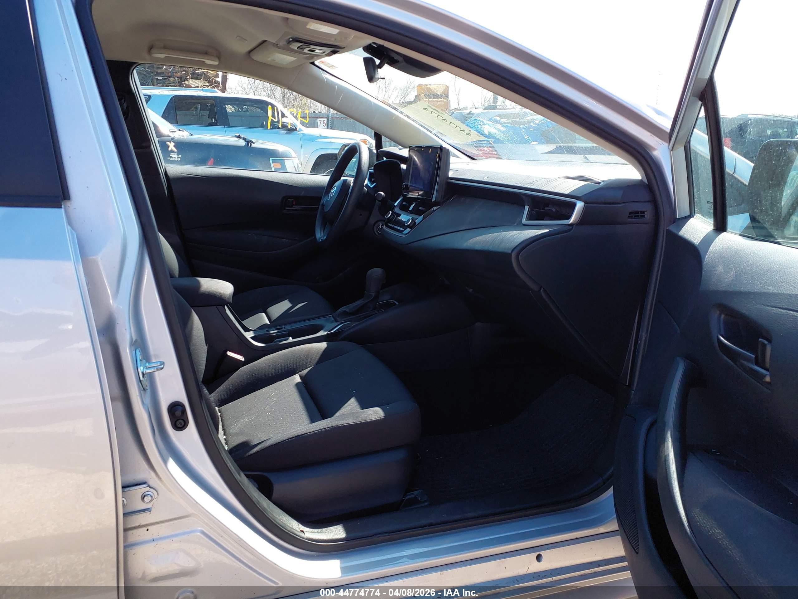 TOYOTA COROLLA image 5