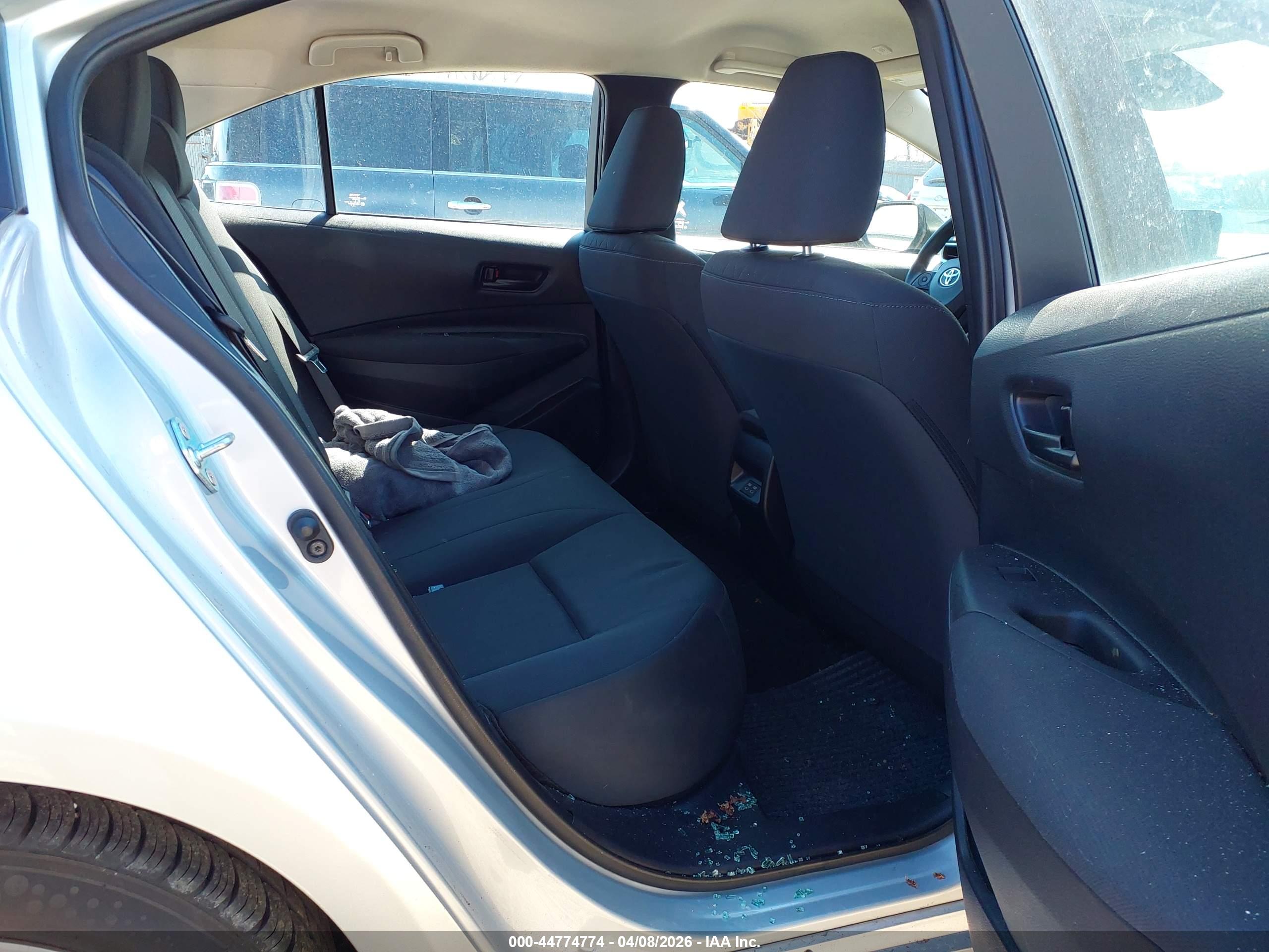 TOYOTA COROLLA image 8