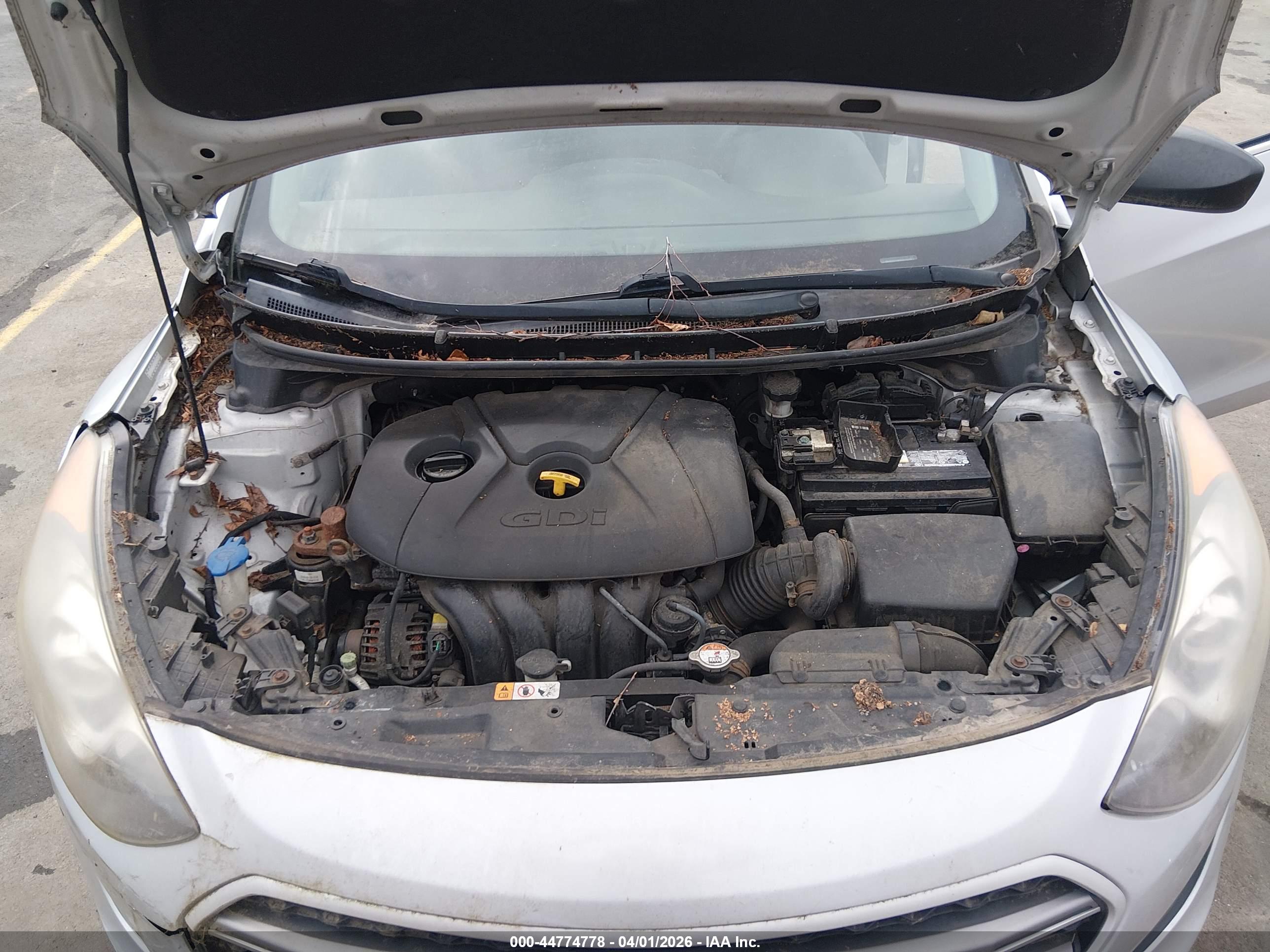 HYUNDAI ELANTRA image 10