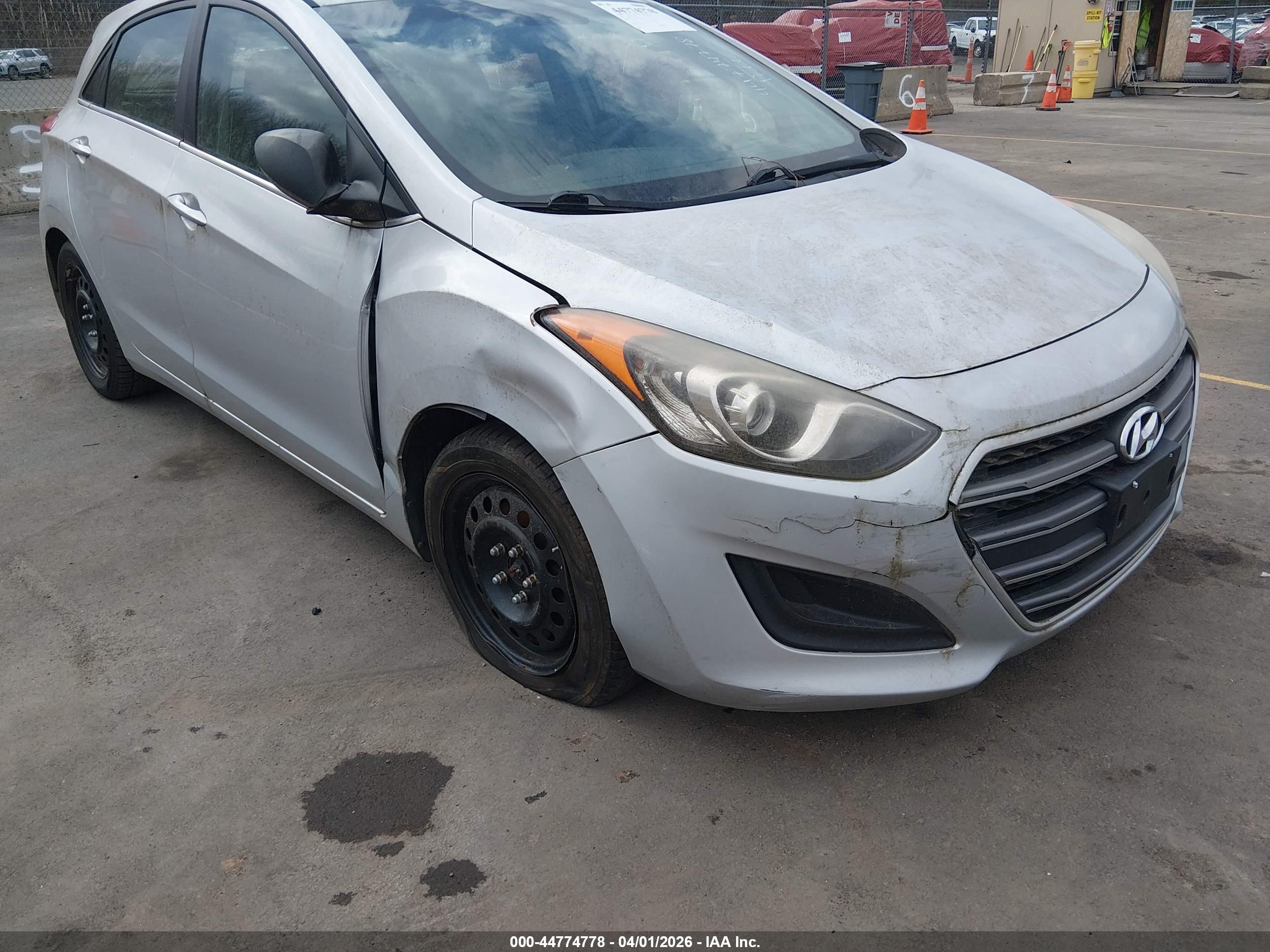 HYUNDAI ELANTRA image 6