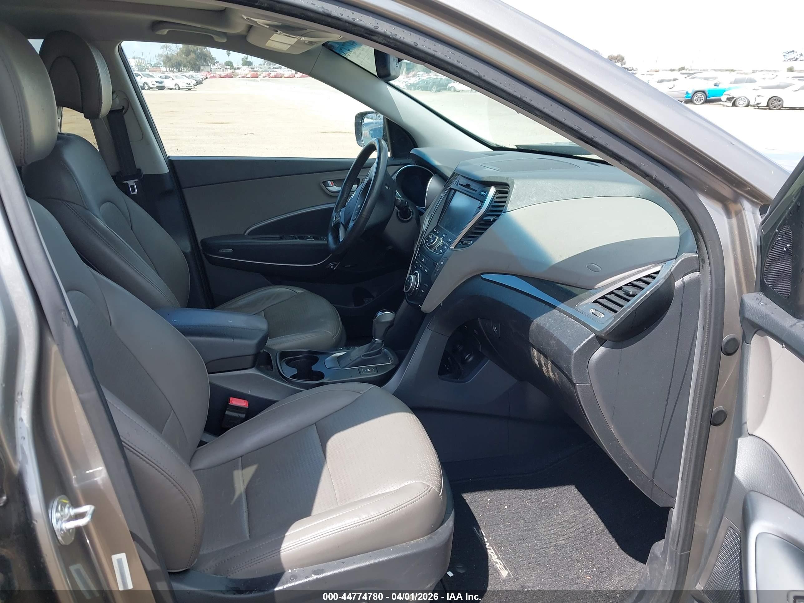 HYUNDAI SANTA image 5