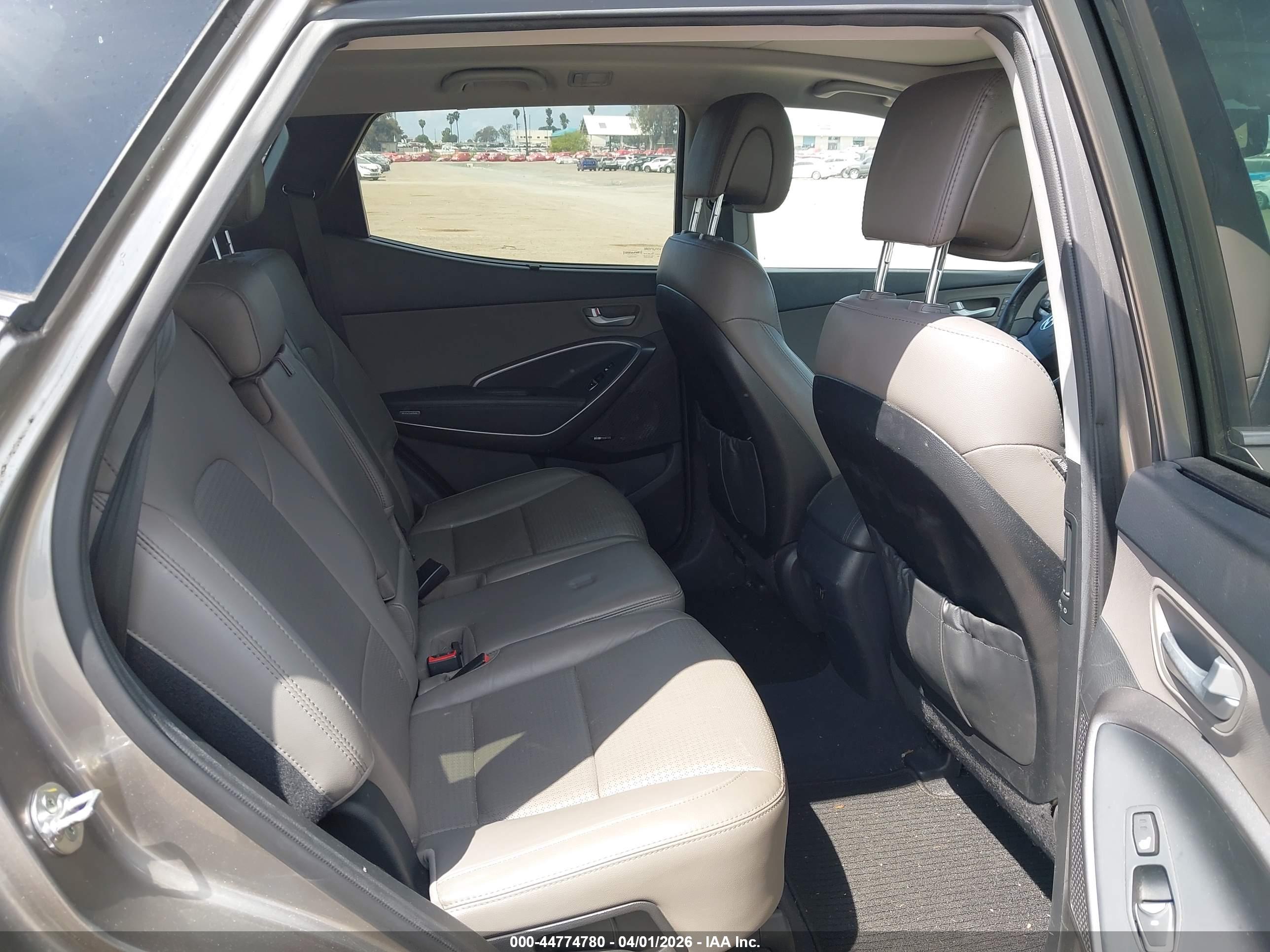 HYUNDAI SANTA image 8