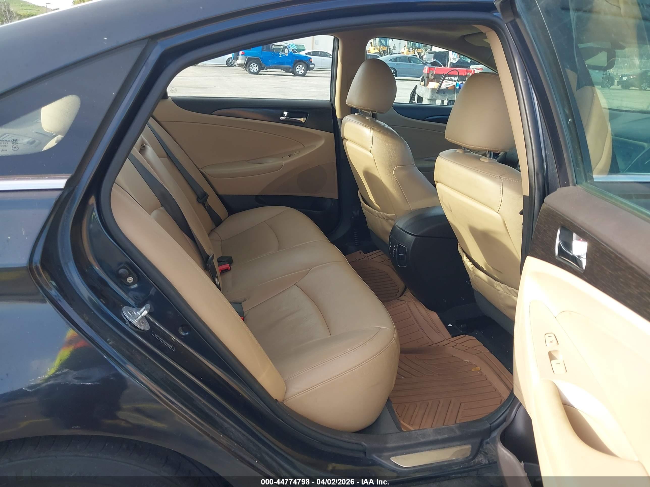 HYUNDAI SONATA image 8
