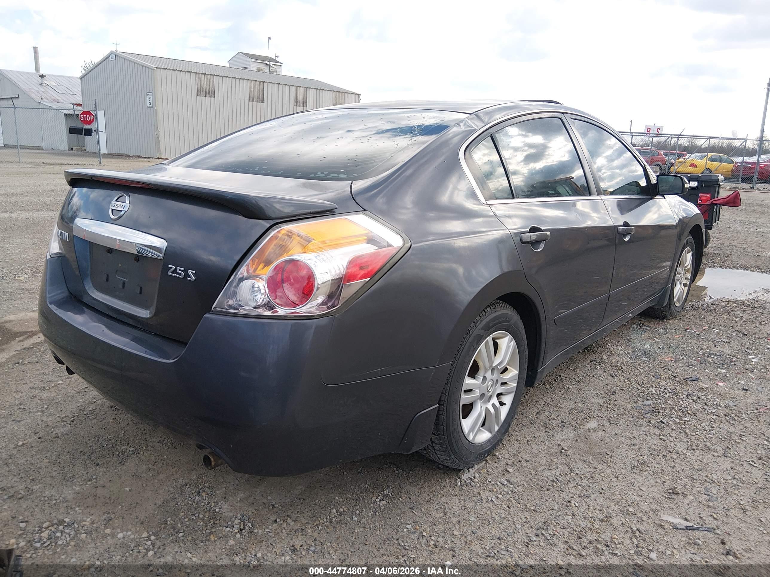 NISSAN ALTIMA image 4