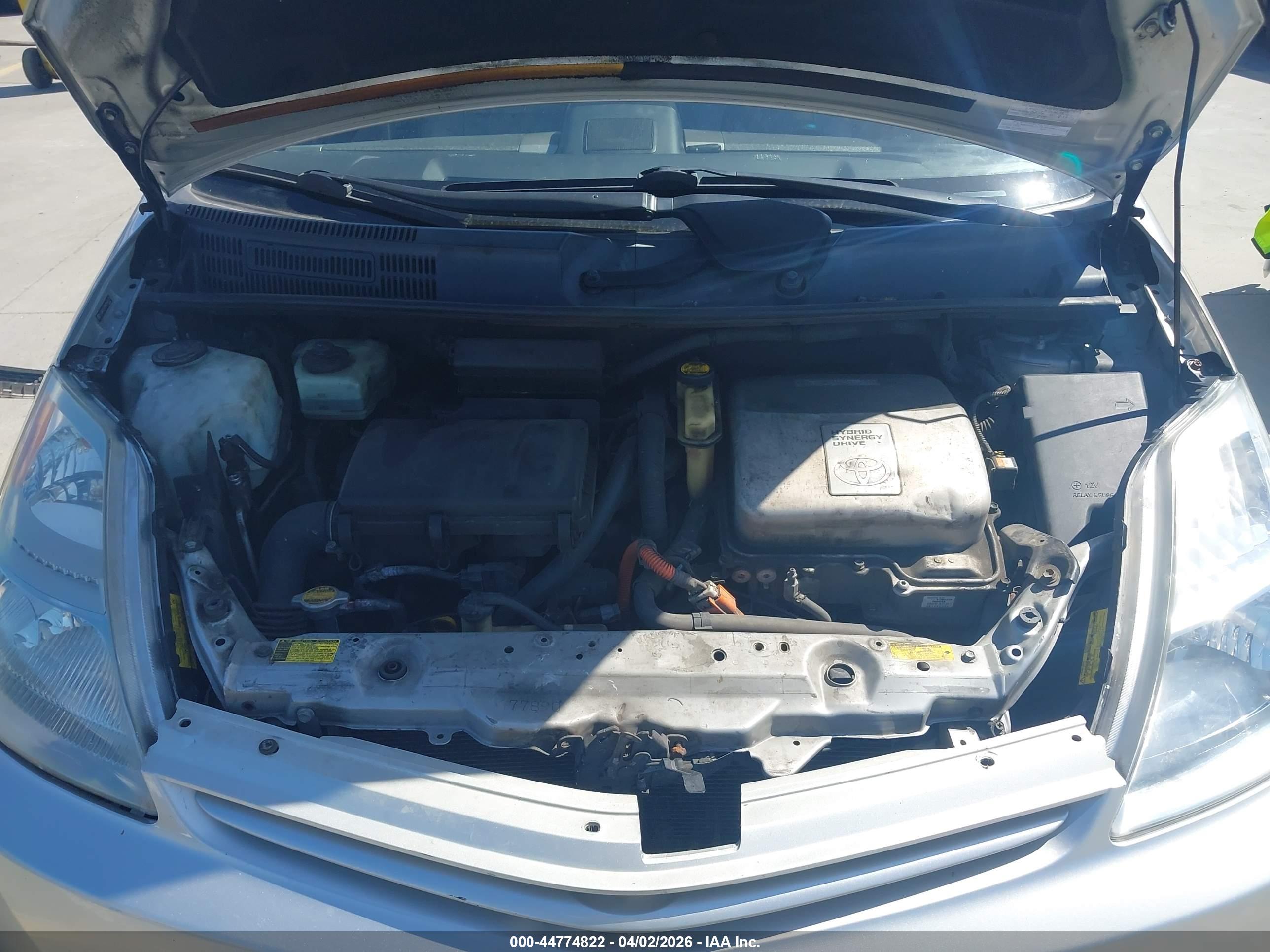 TOYOTA PRIUS image 10
