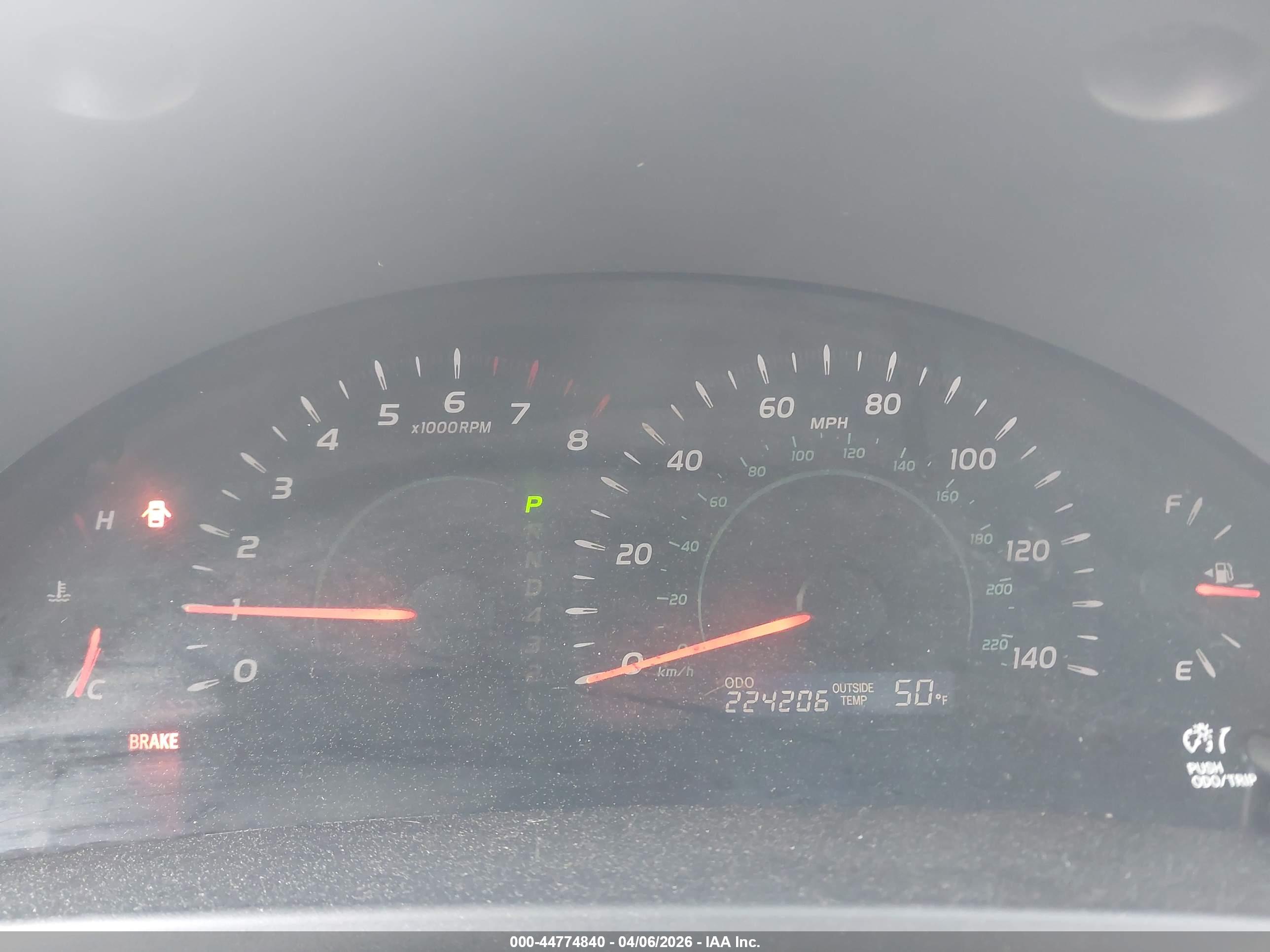 TOYOTA CAMRY image 7