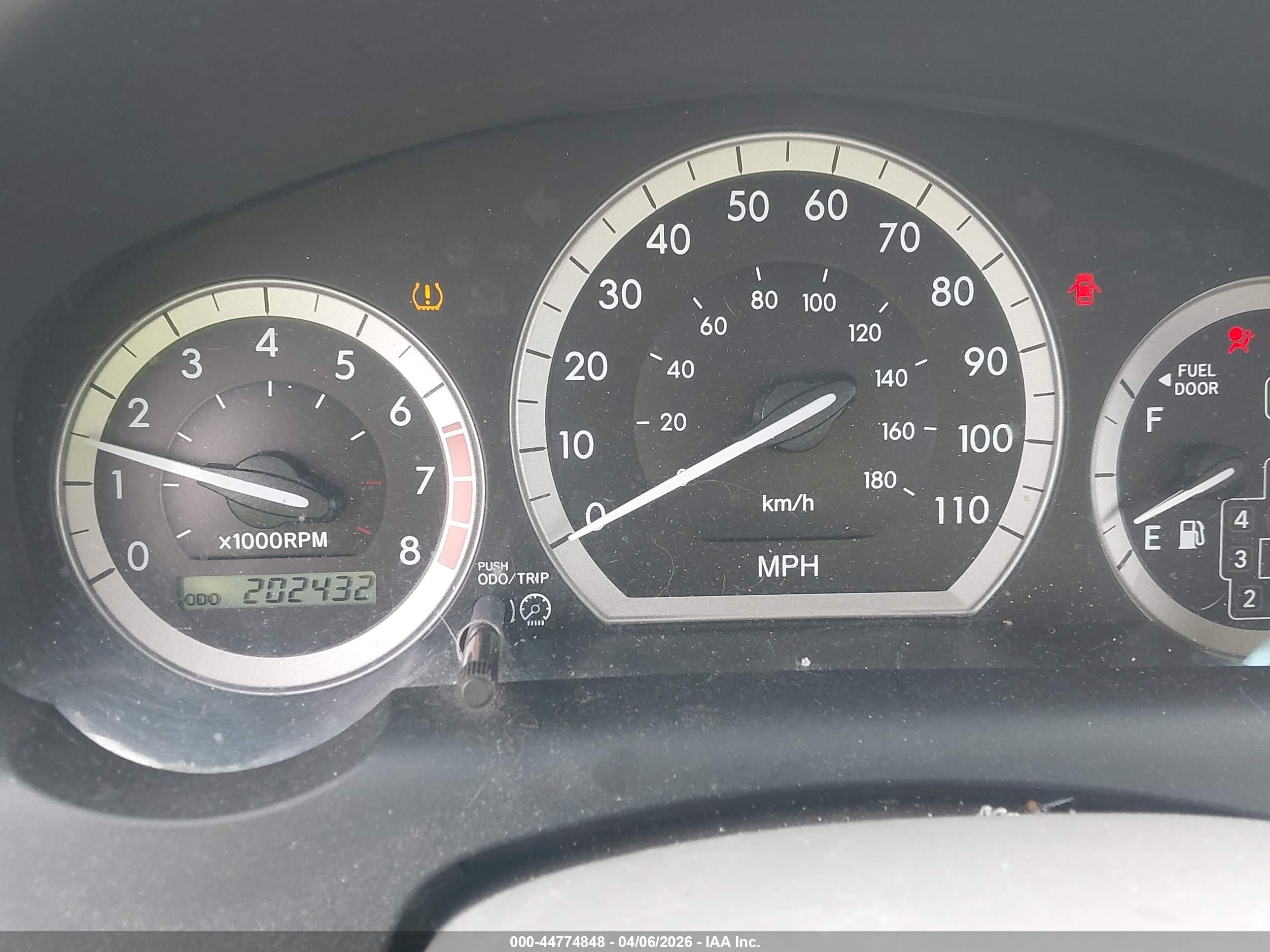 TOYOTA SIENNA image 7