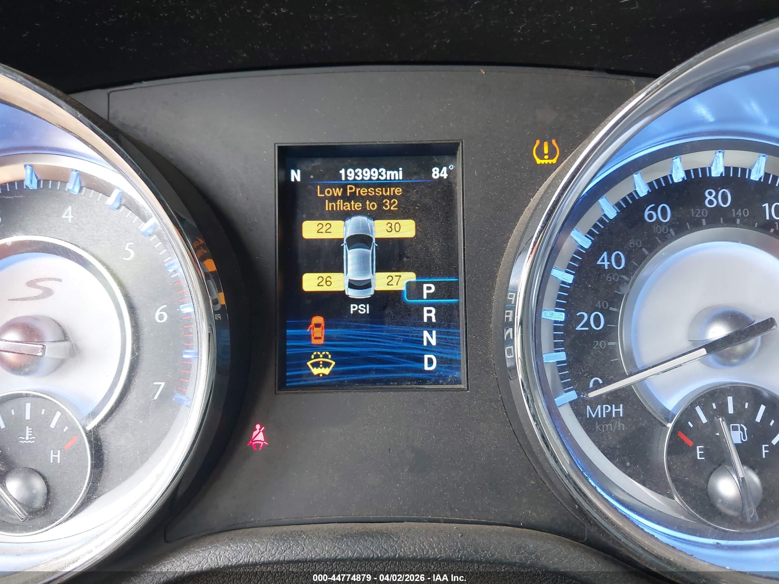 CHRYSLER 300 image 7
