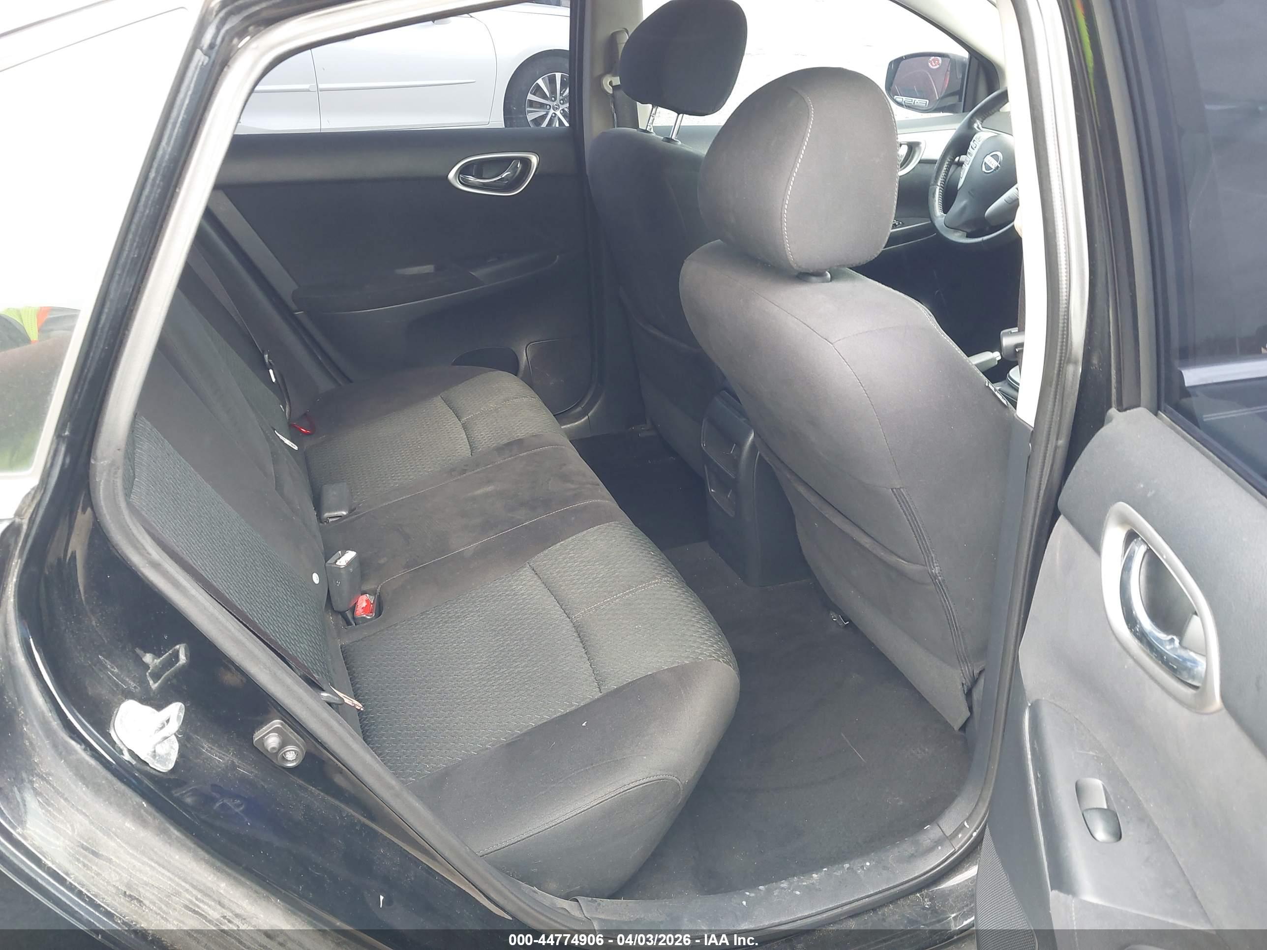 NISSAN SENTRA image 8