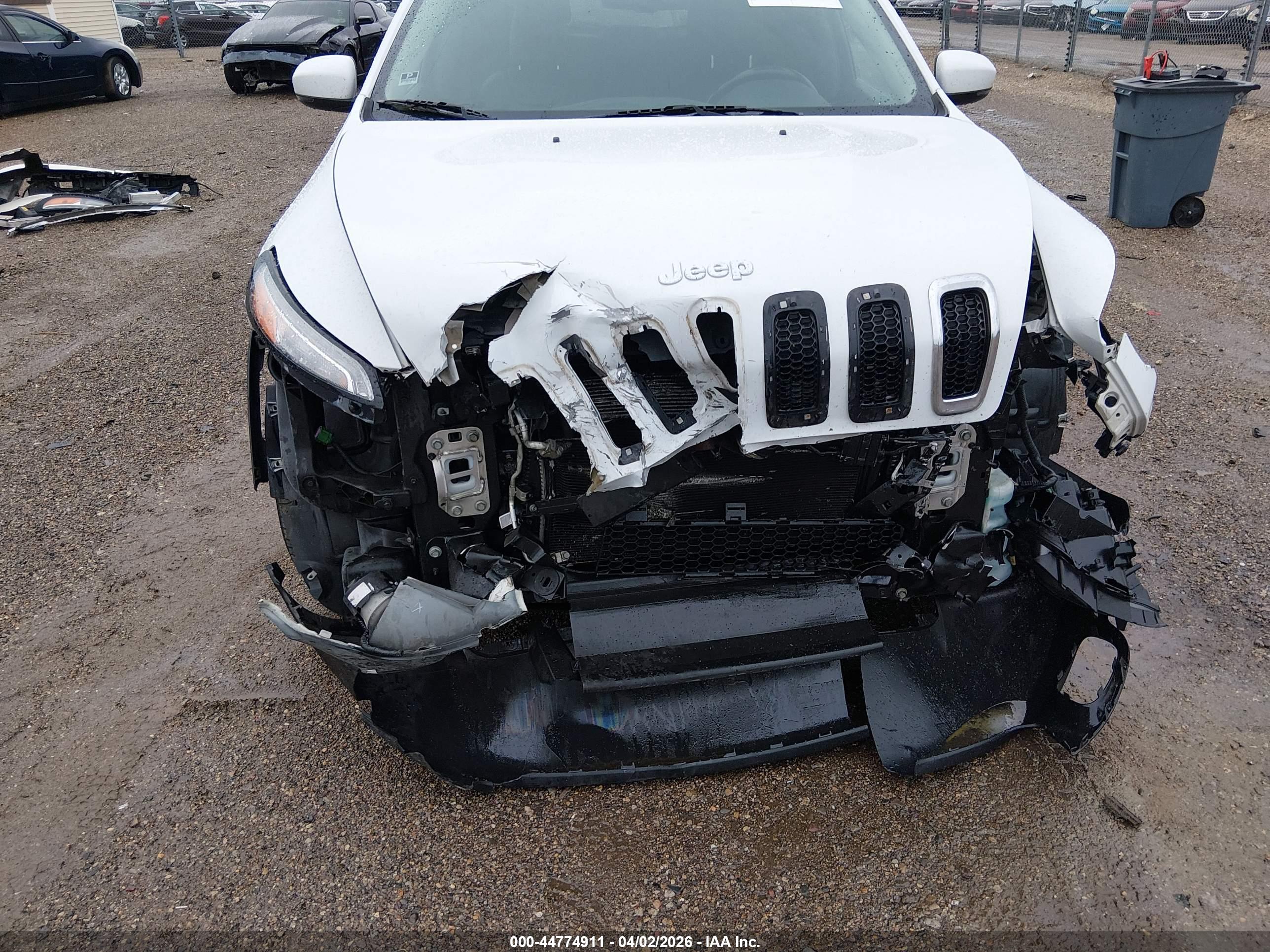 JEEP CHEROKEE image 6