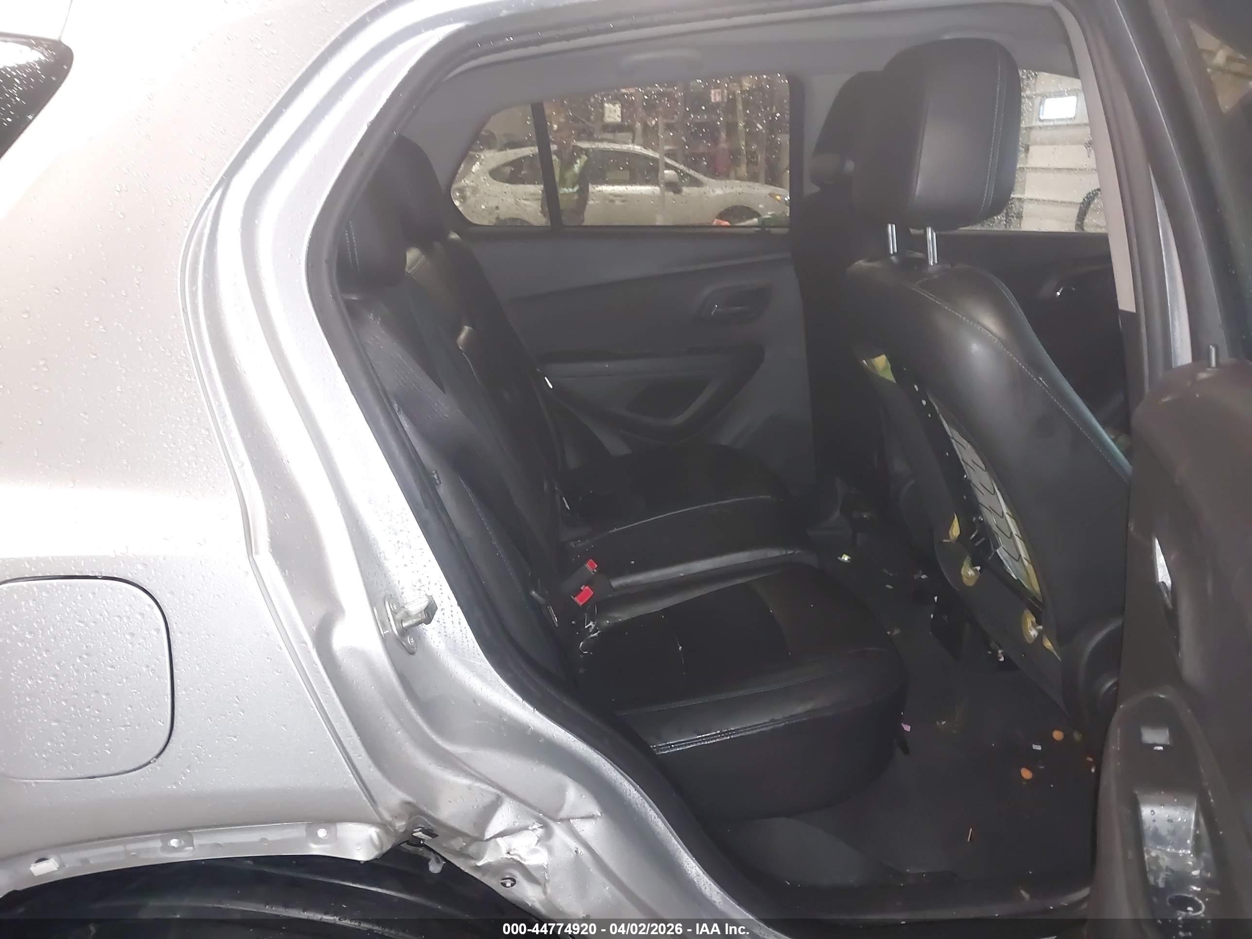 CHEVROLET TRAX image 8