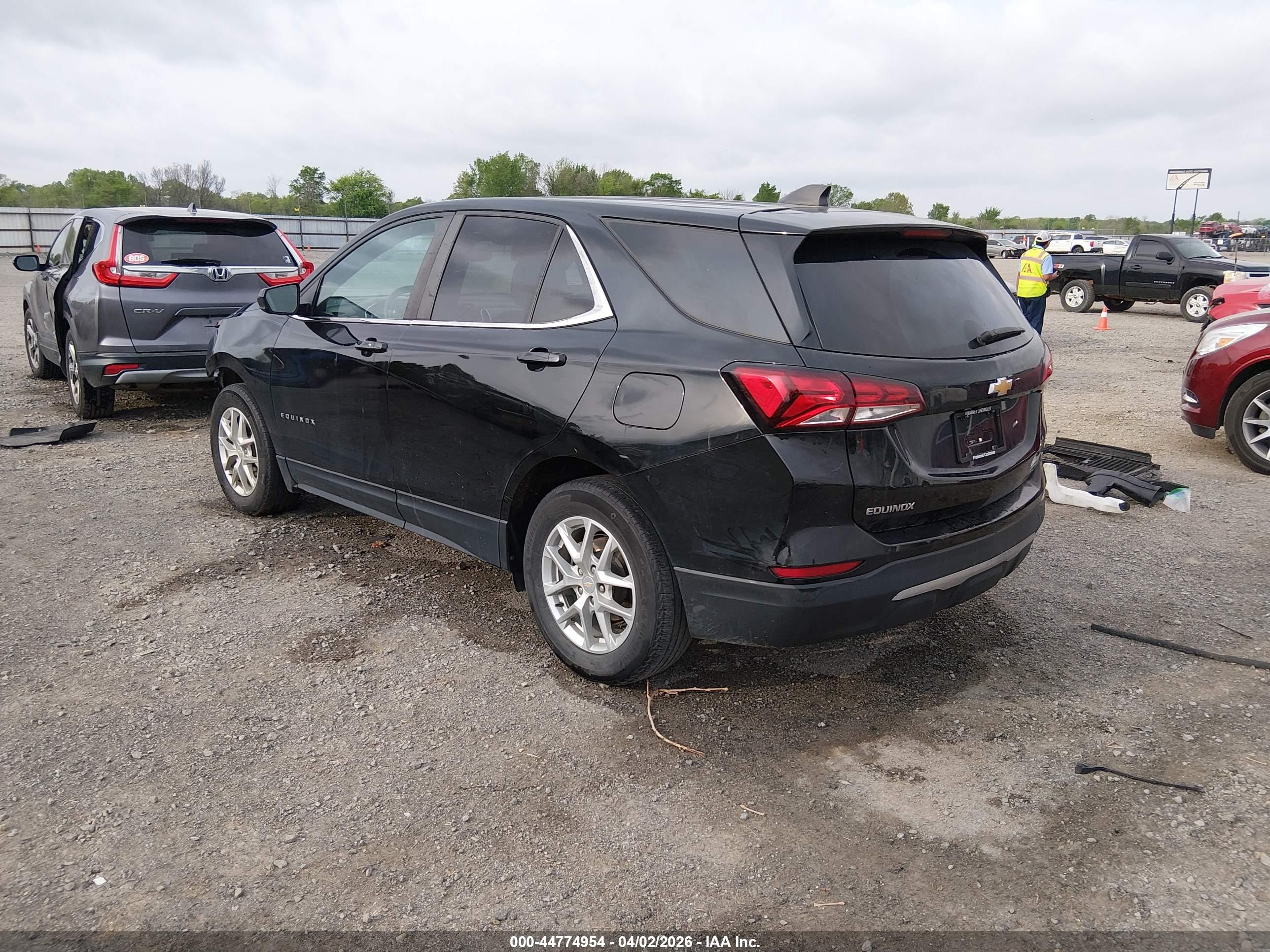 CHEVROLET EQUINOX image 3