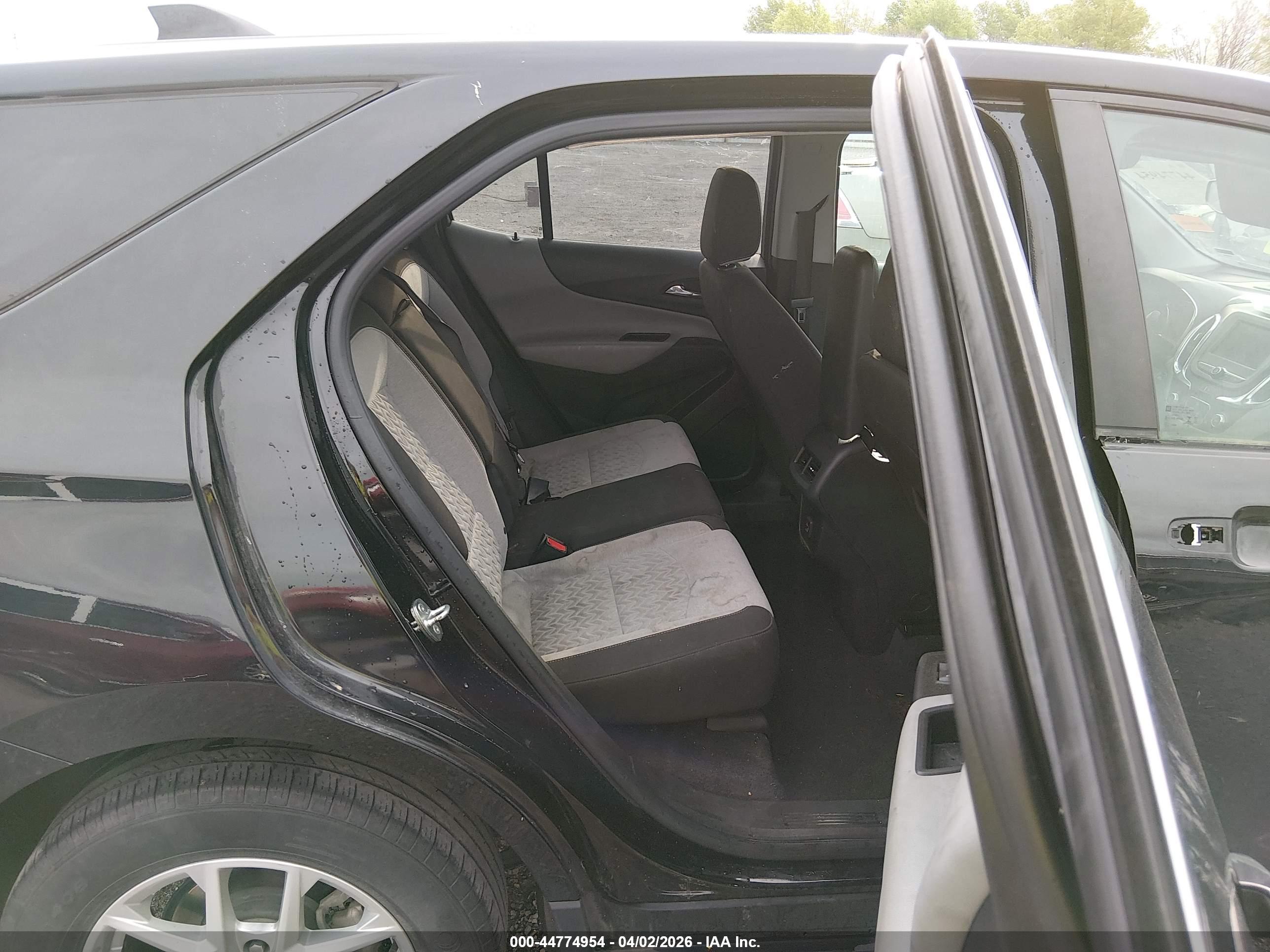 CHEVROLET EQUINOX image 8