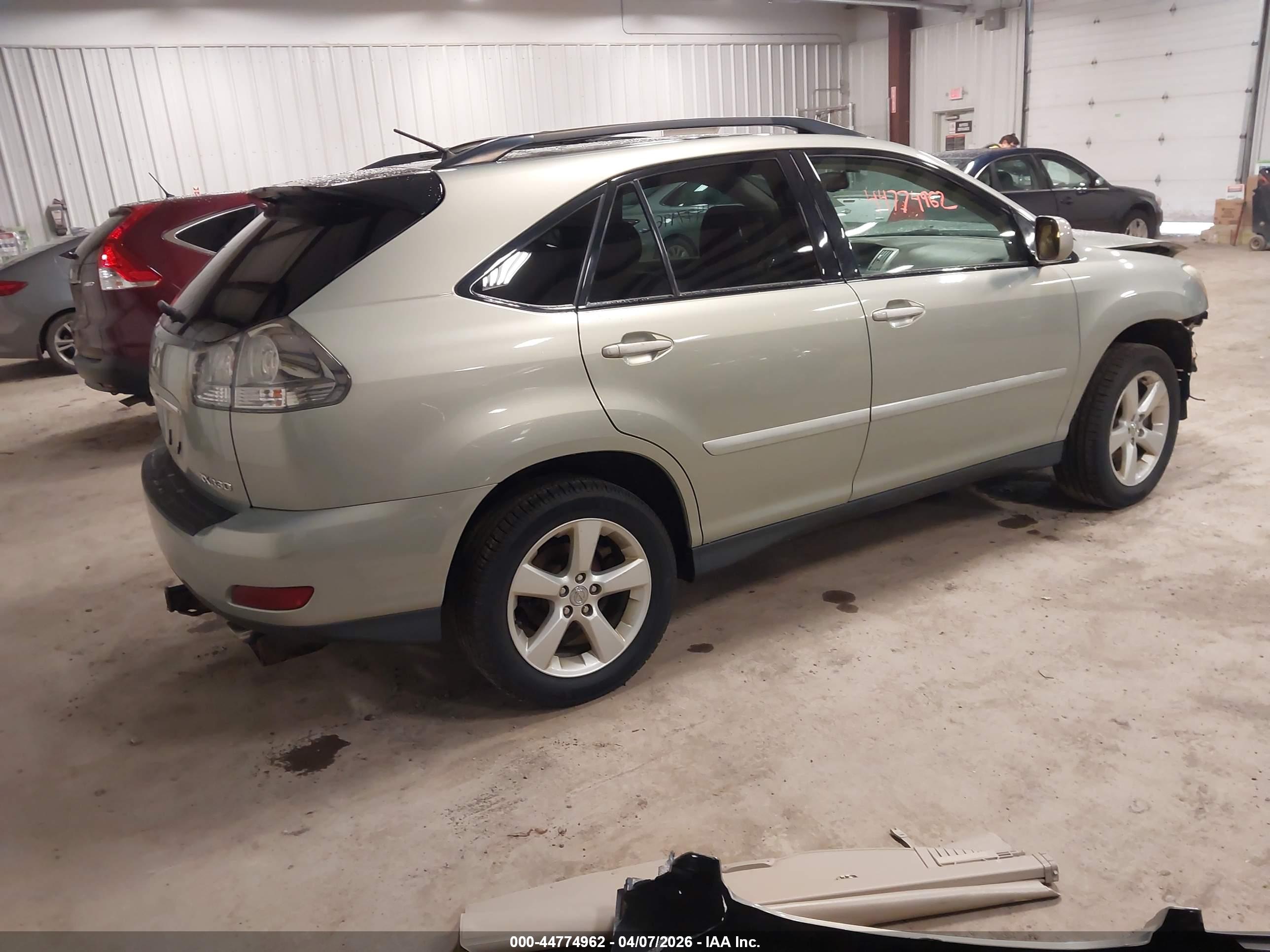 LEXUS RX image 4