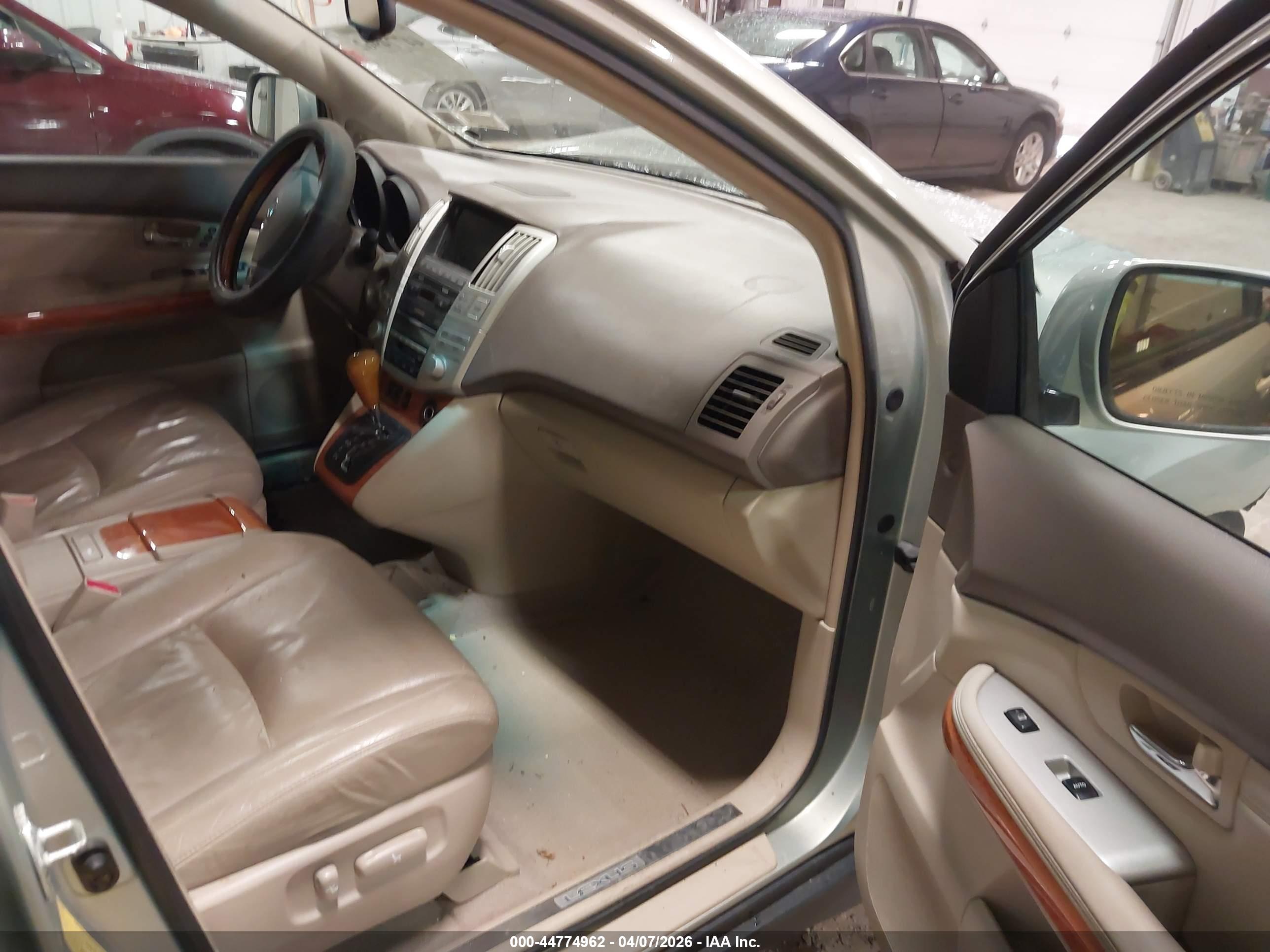 LEXUS RX image 5