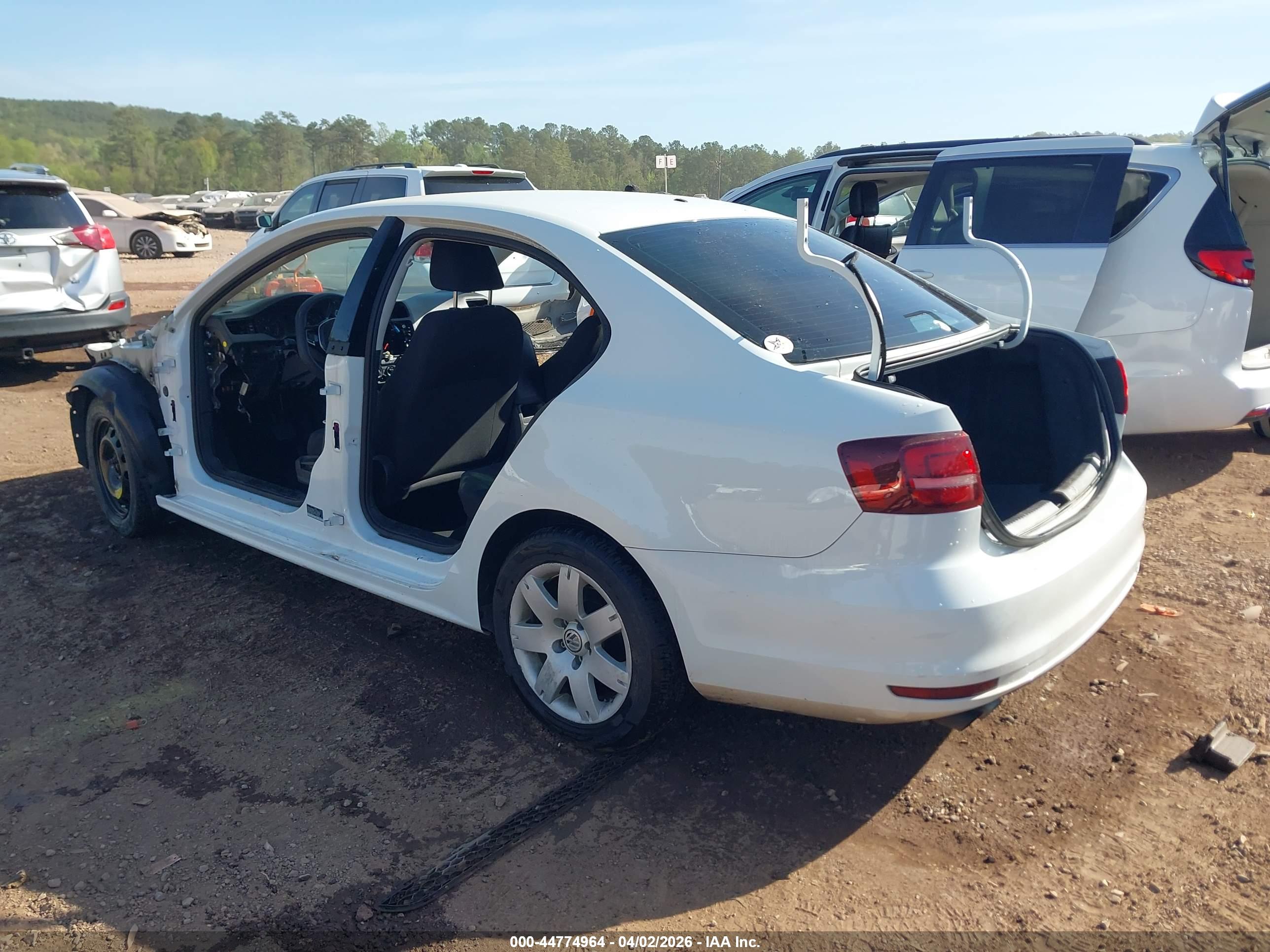 VOLKSWAGEN JETTA image 3