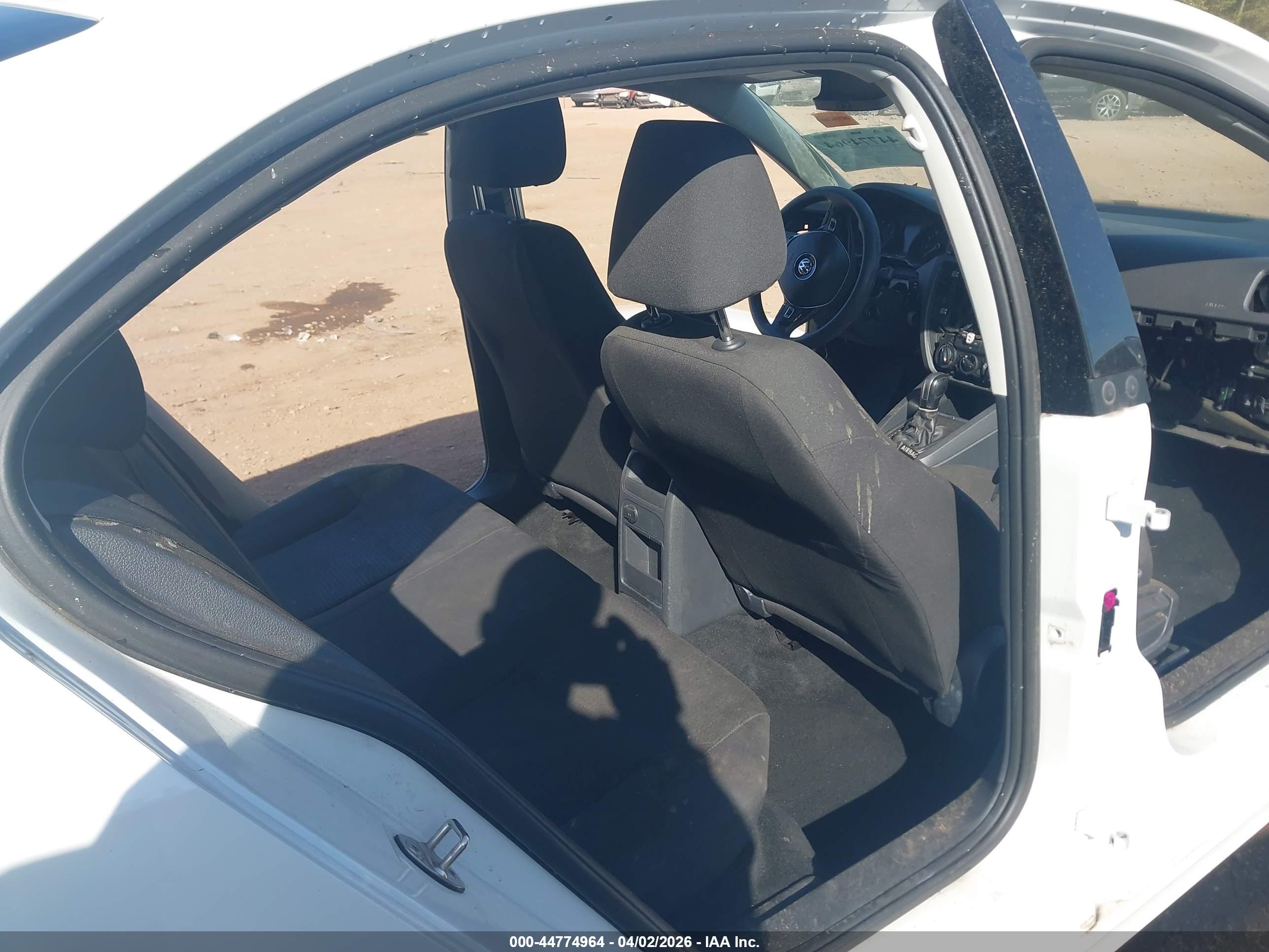 VOLKSWAGEN JETTA image 8