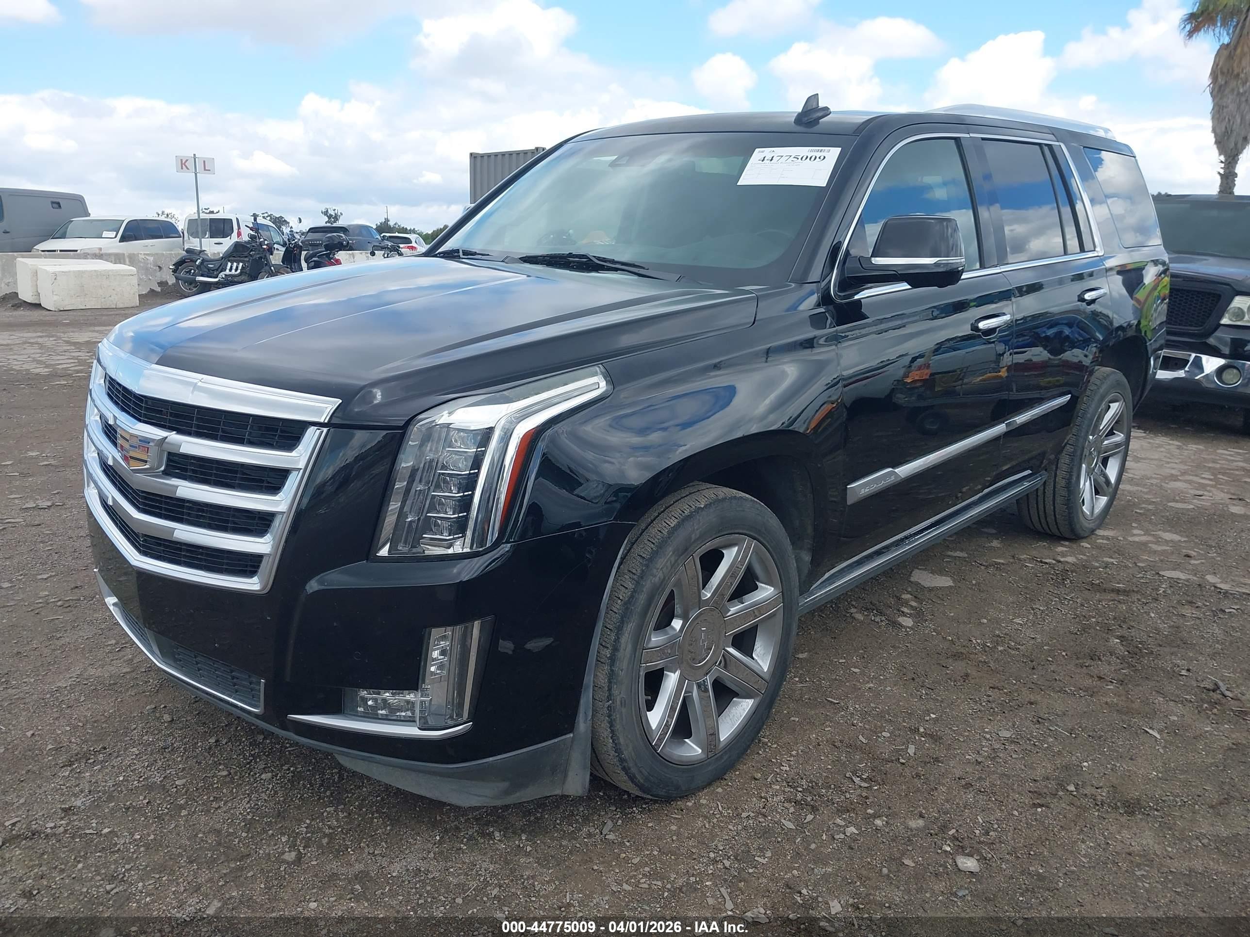 CADILLAC ESCALADE image 2