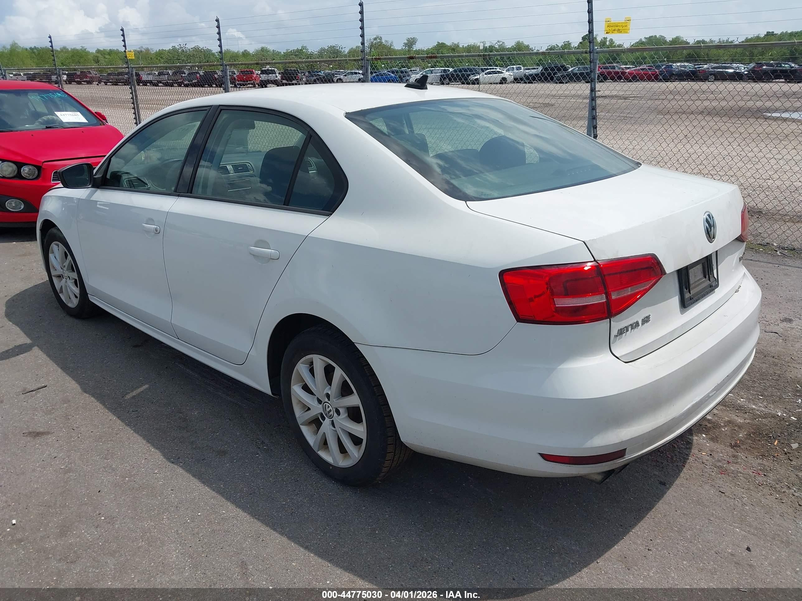 VOLKSWAGEN JETTA image 3