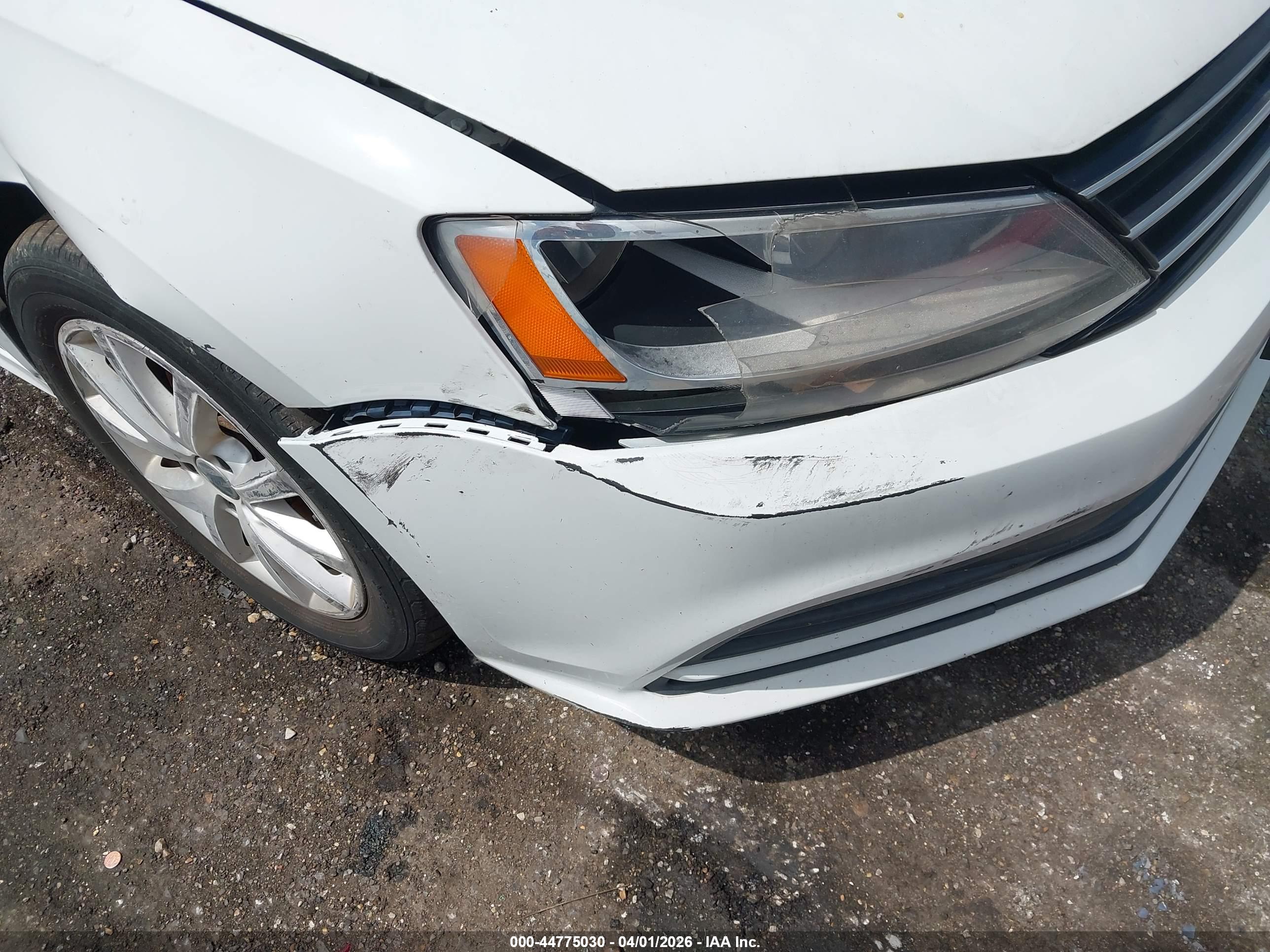 VOLKSWAGEN JETTA image 6