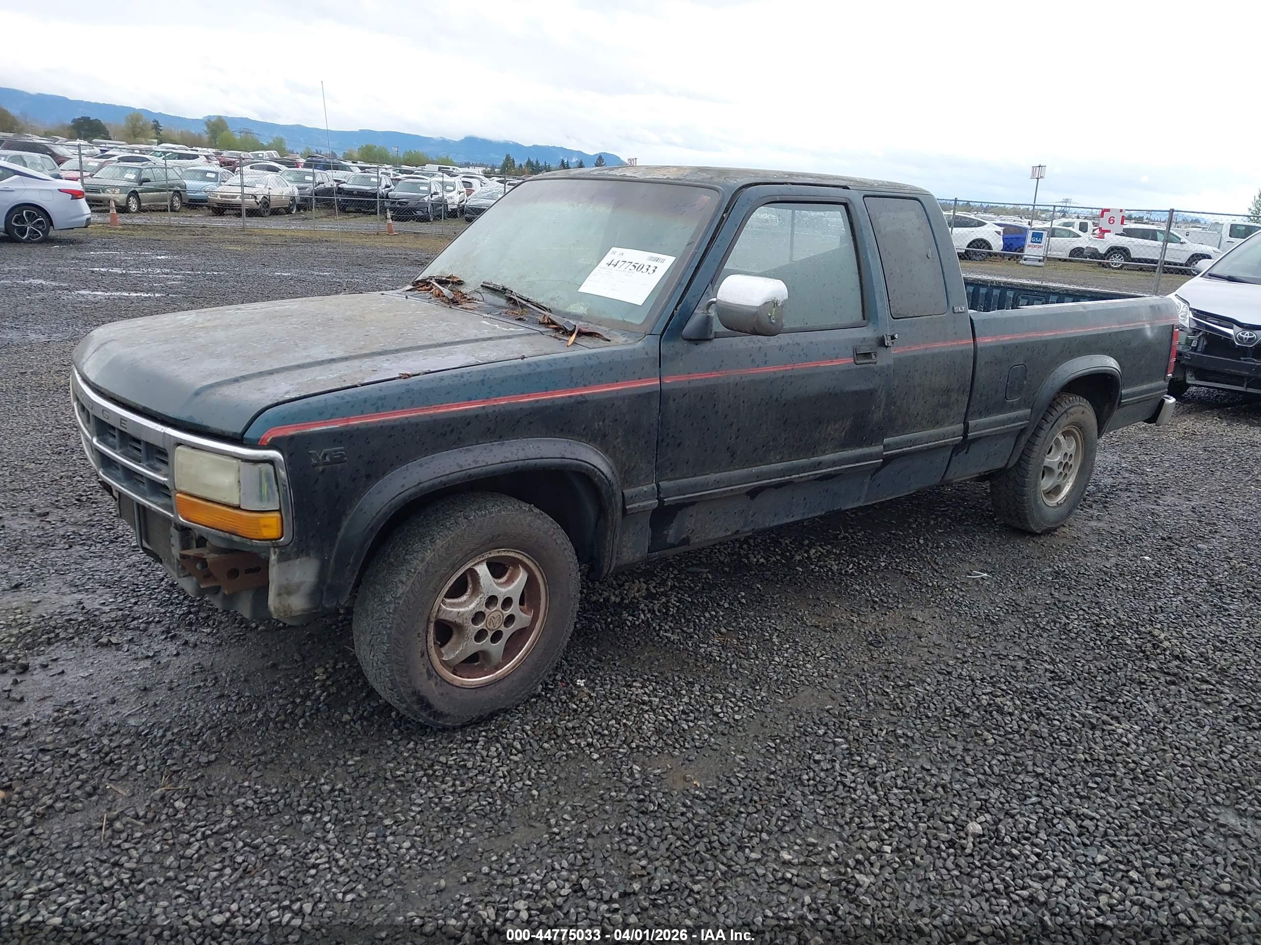 DODGE DAKOTA image 2