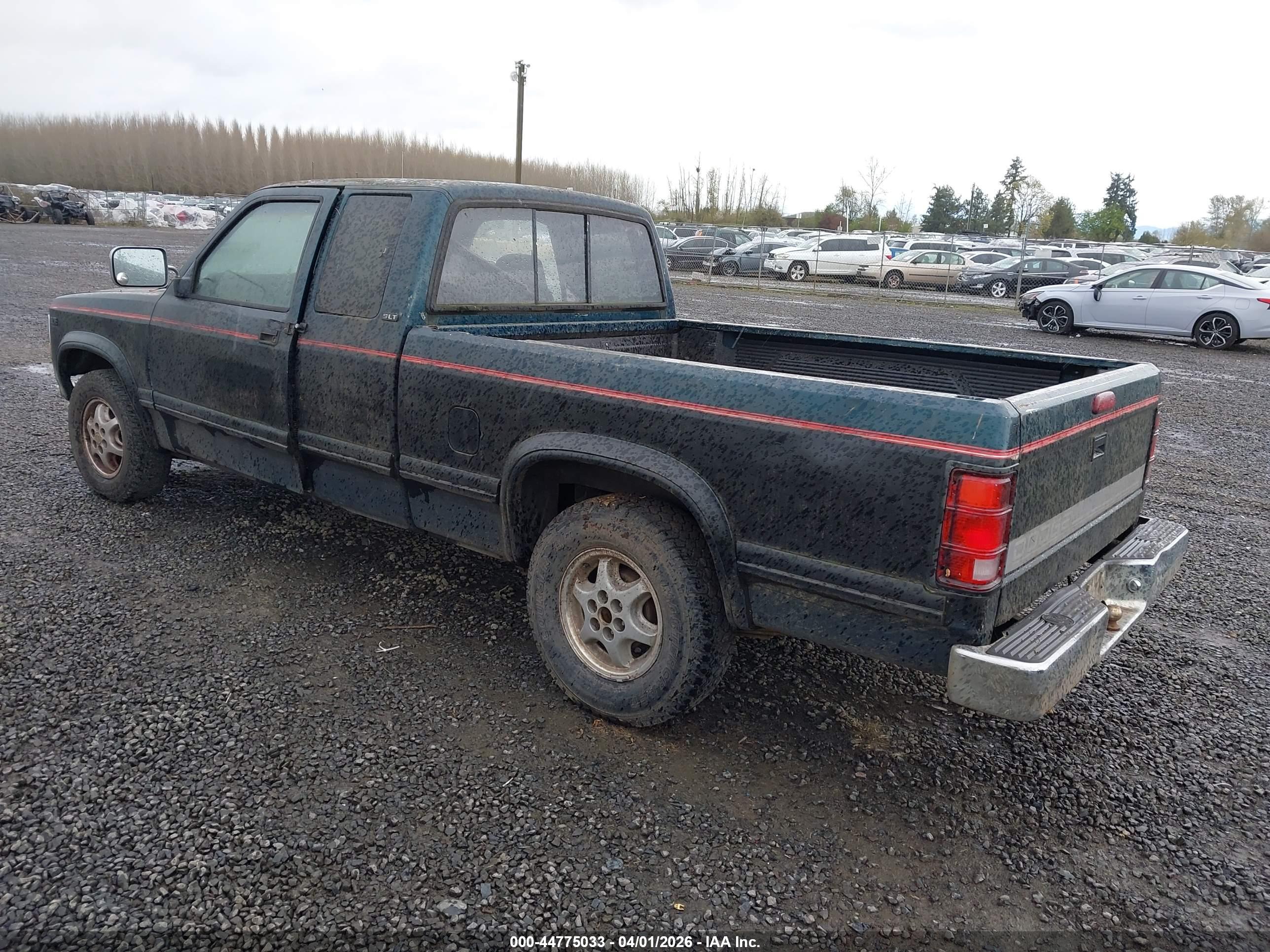 DODGE DAKOTA image 3