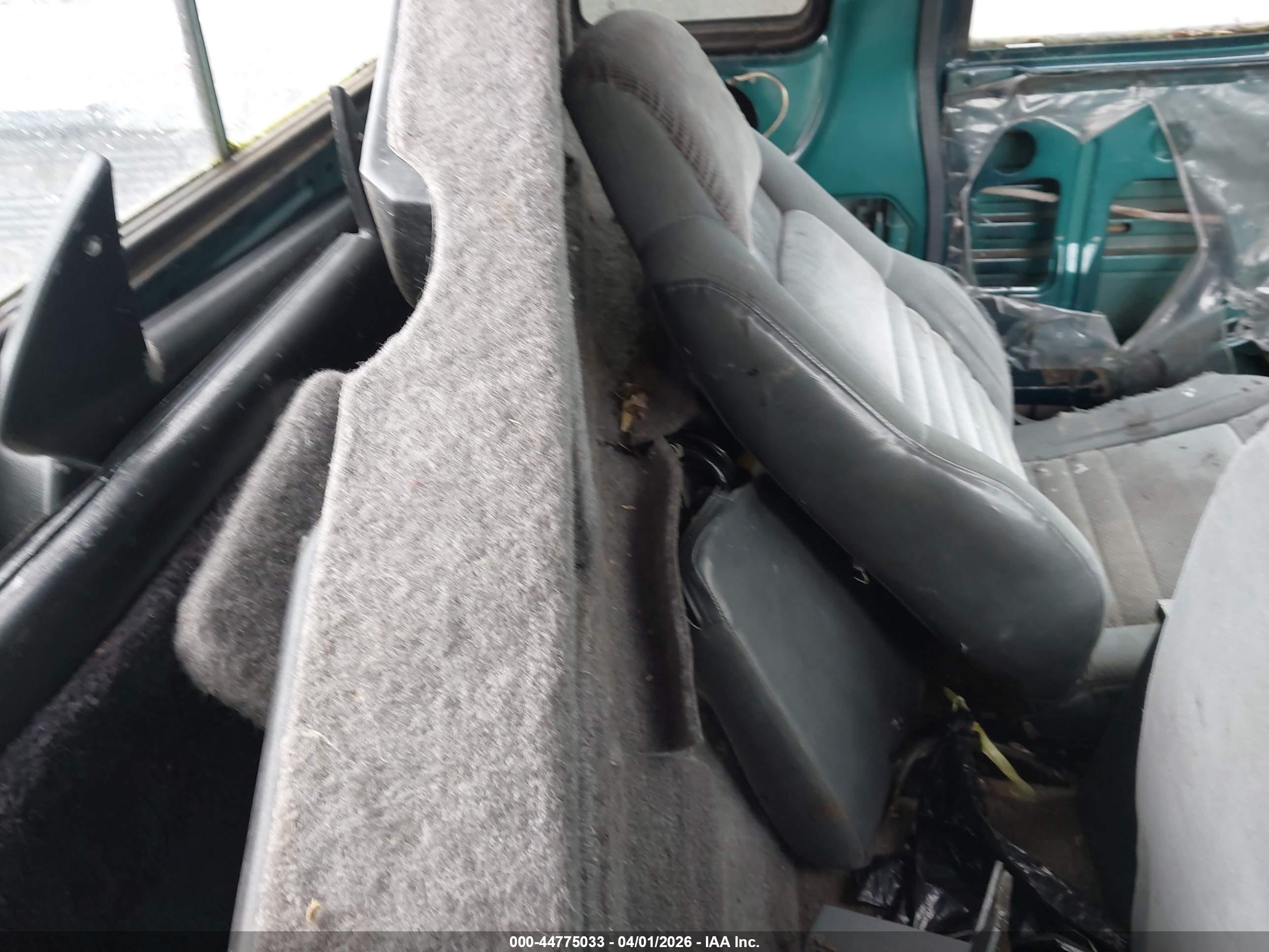 DODGE DAKOTA image 8