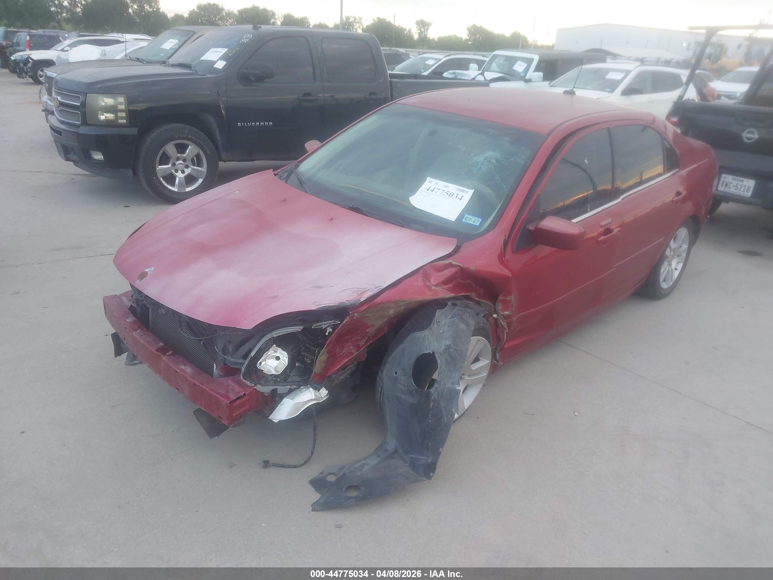 FORD FUSION image 2