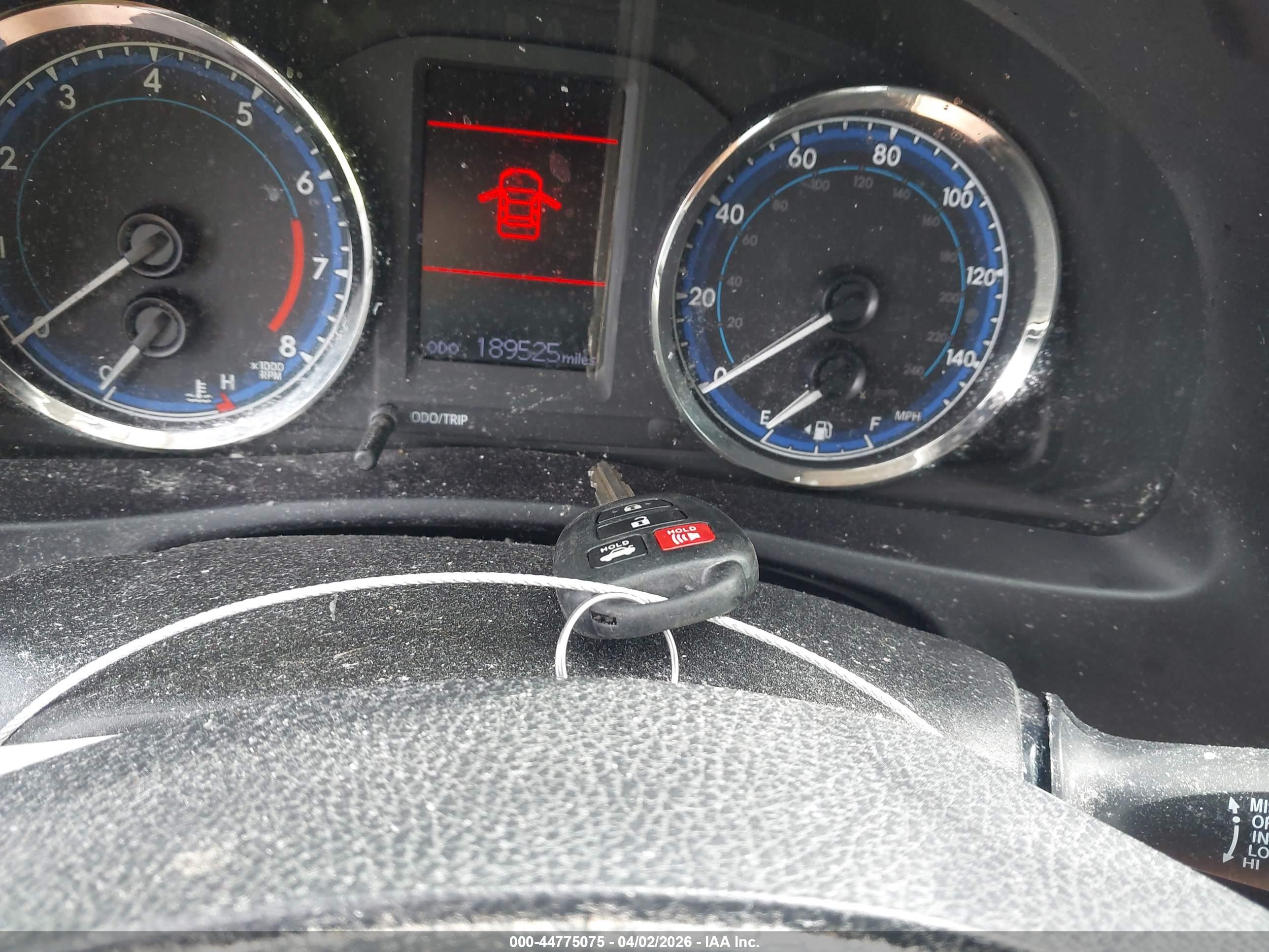 TOYOTA COROLLA image 11