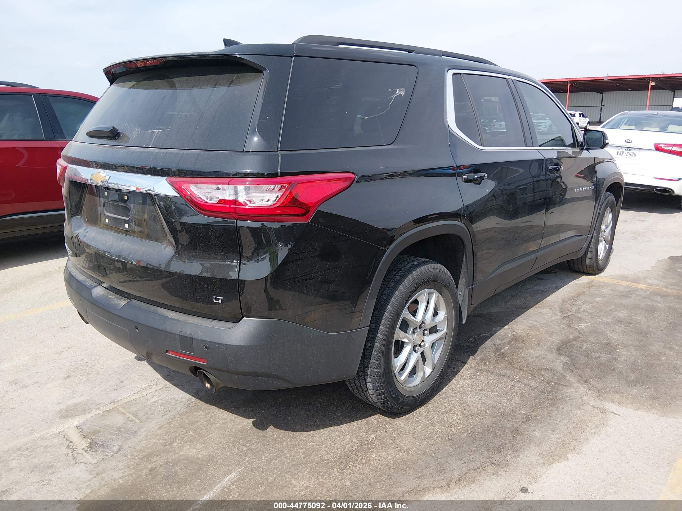 CHEVROLET TRAVERSE image 4