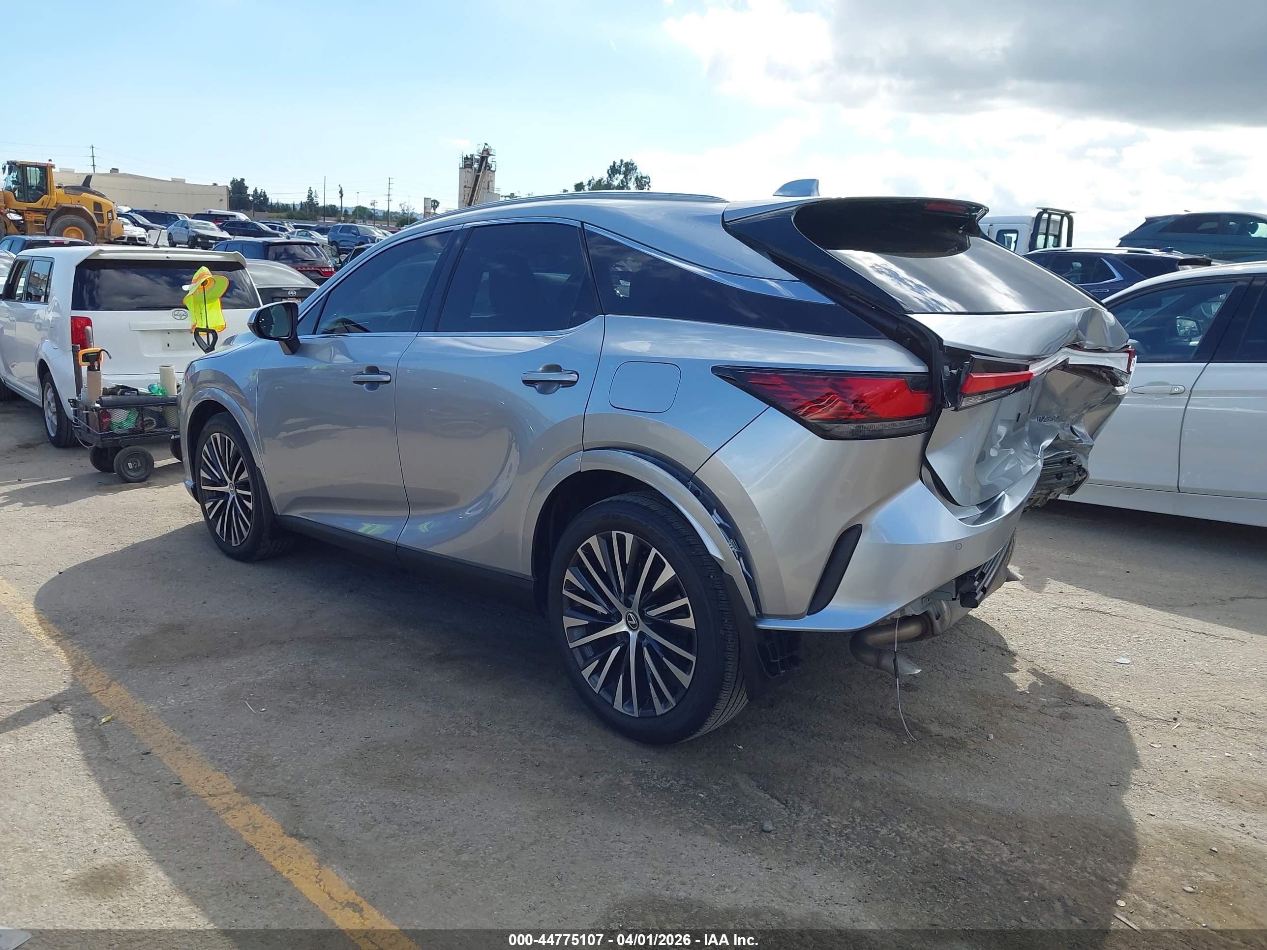 LEXUS RX image 3