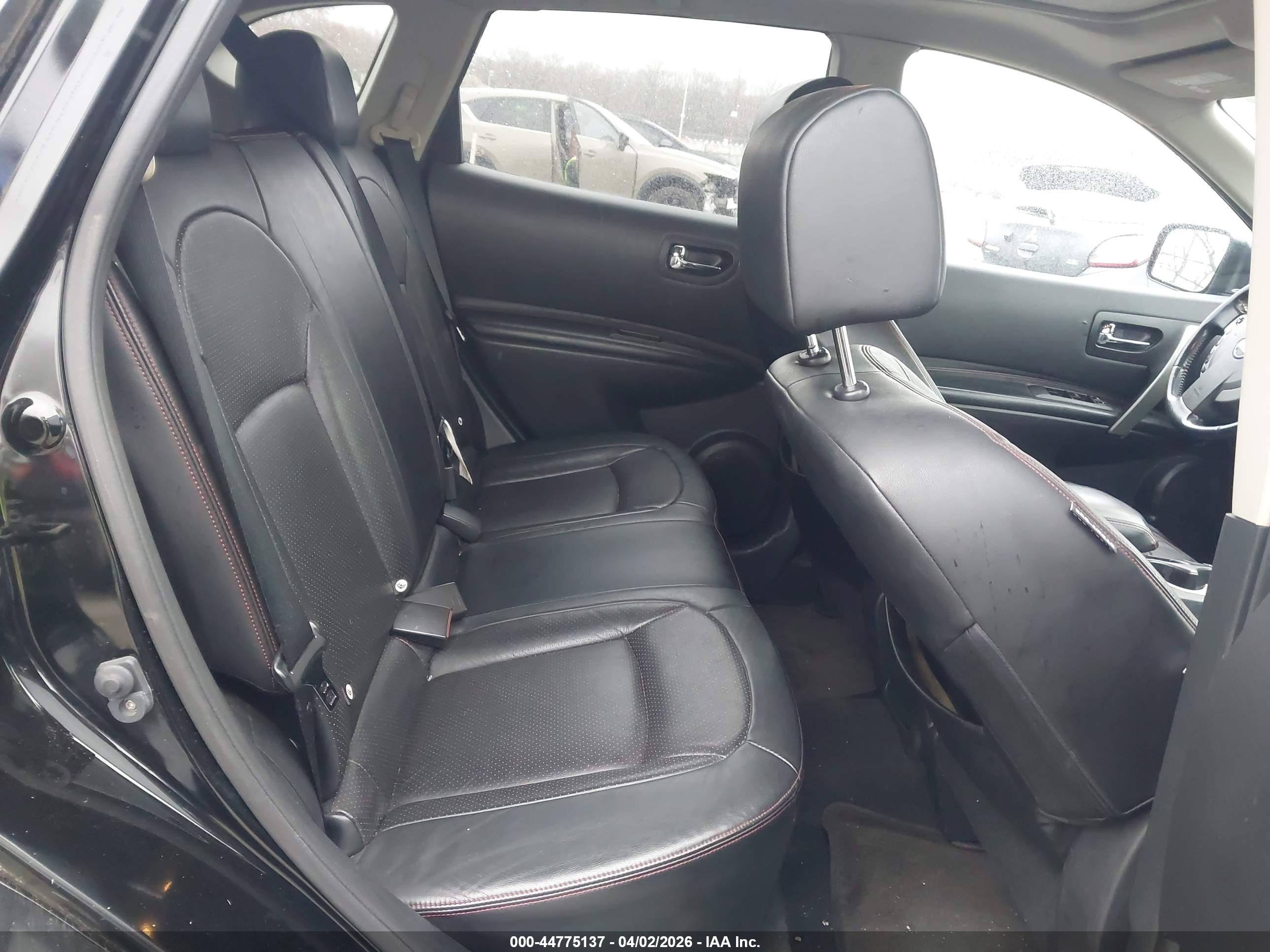 NISSAN ROGUE image 8