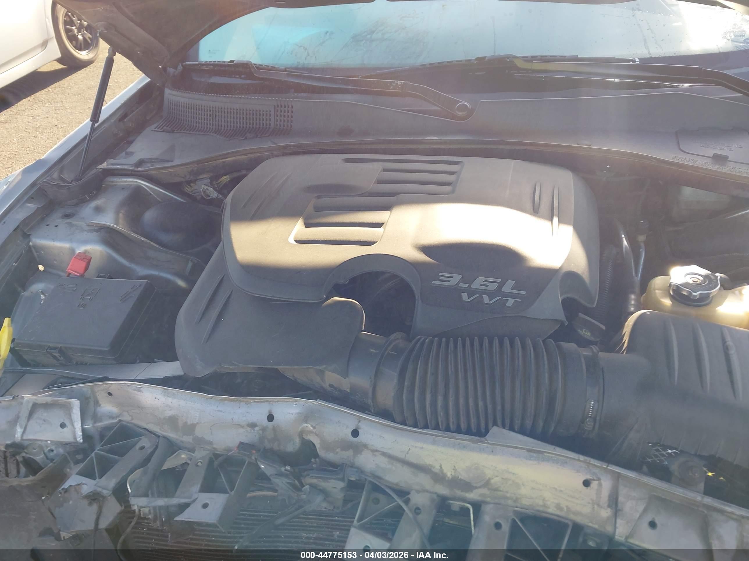 CHRYSLER 300 image 10