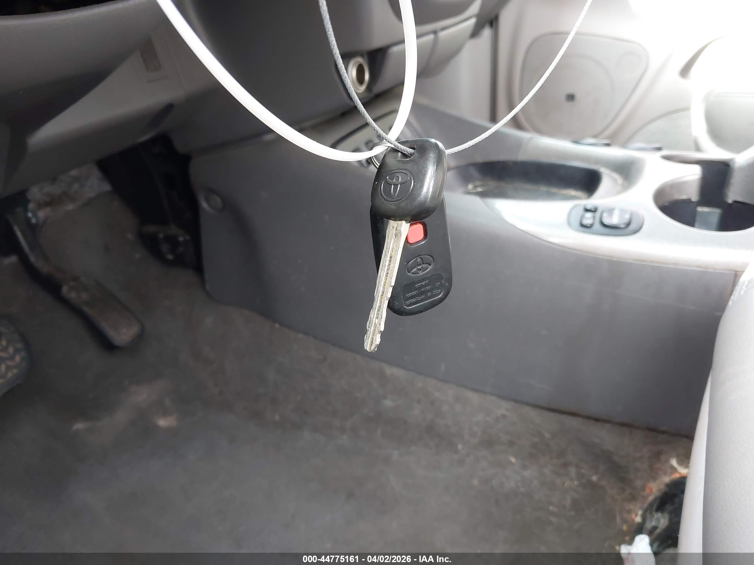 TOYOTA SEQUOIA image 11