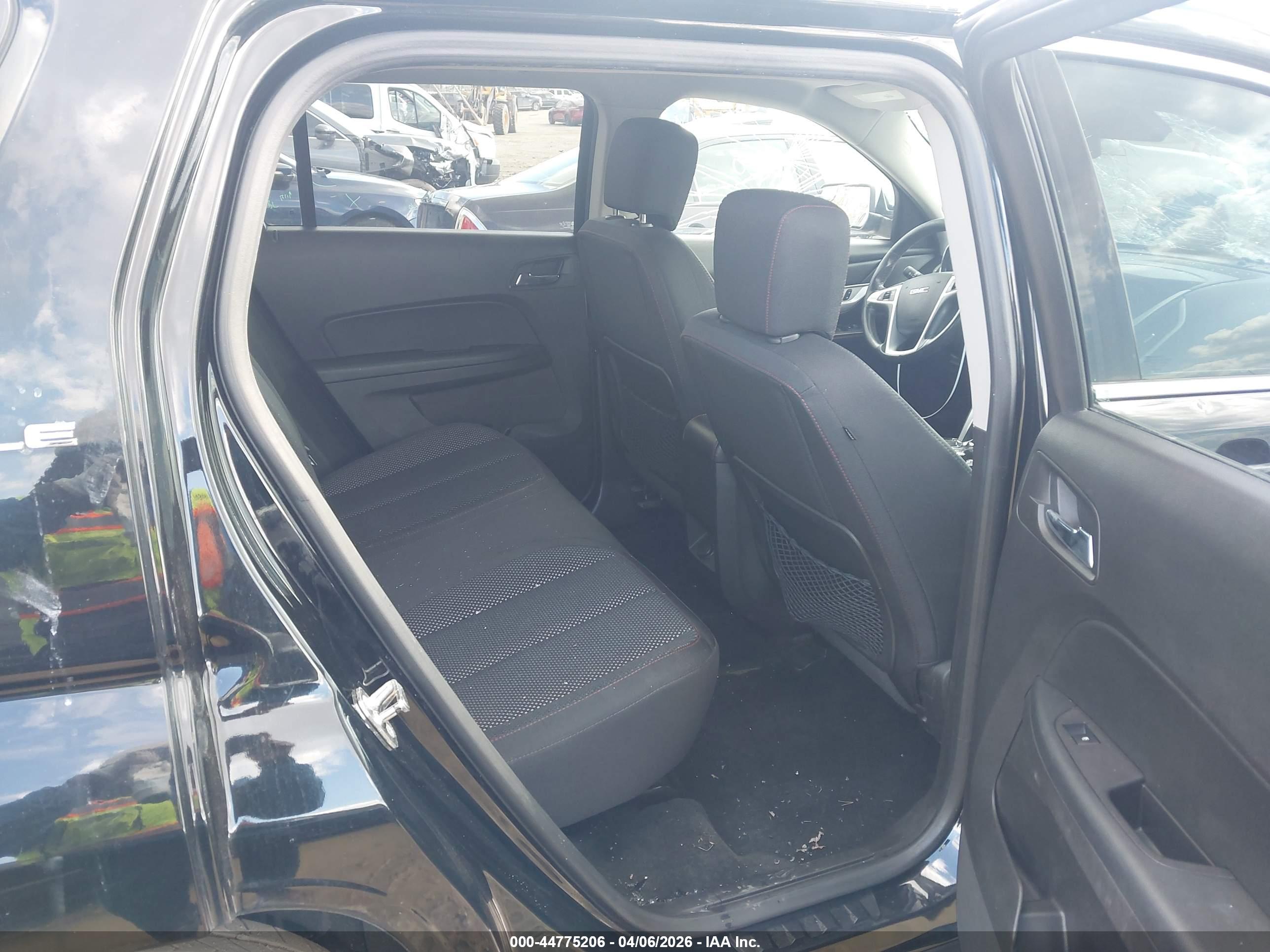 GMC TERRAIN image 8