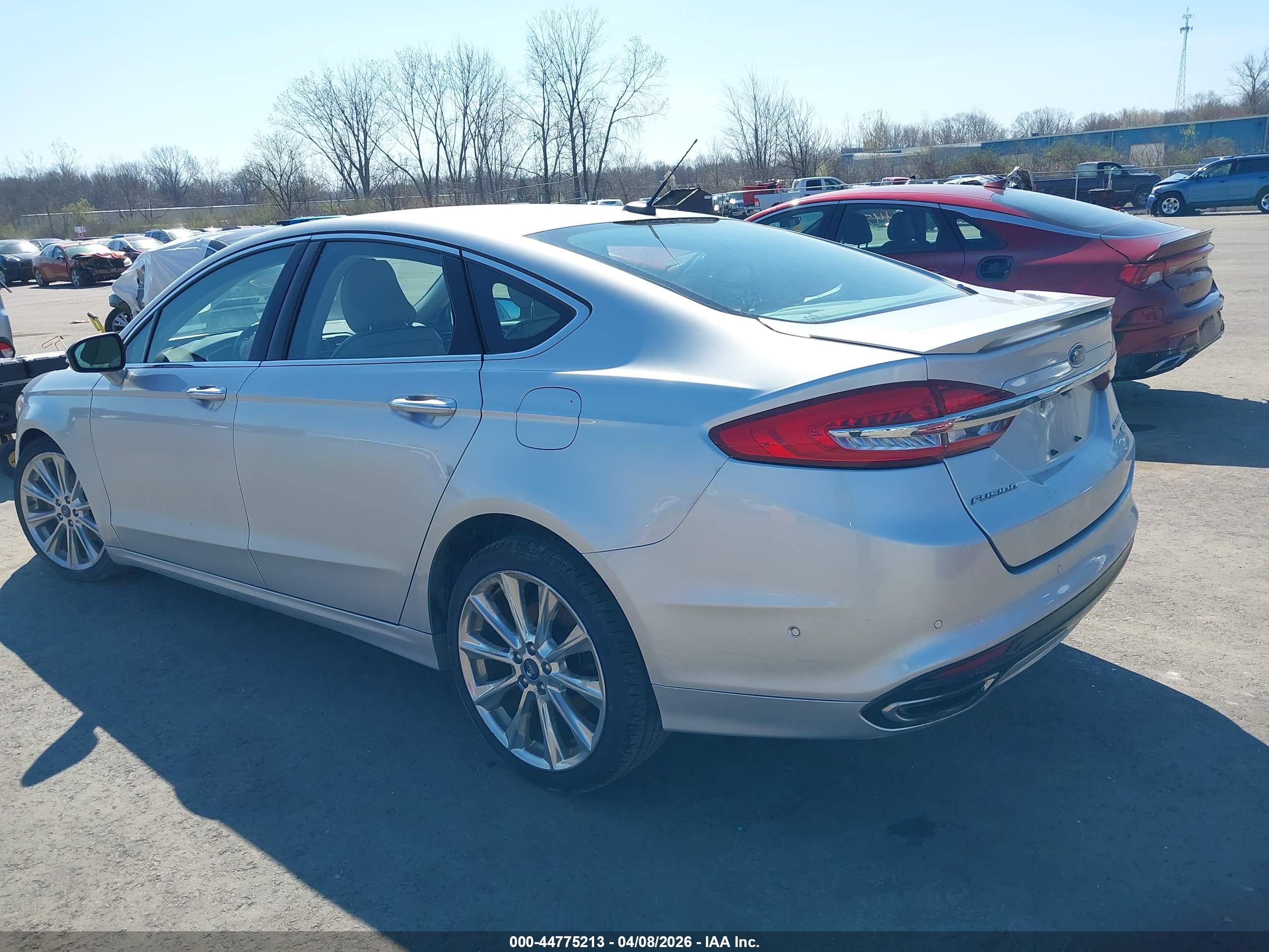 FORD FUSION image 3