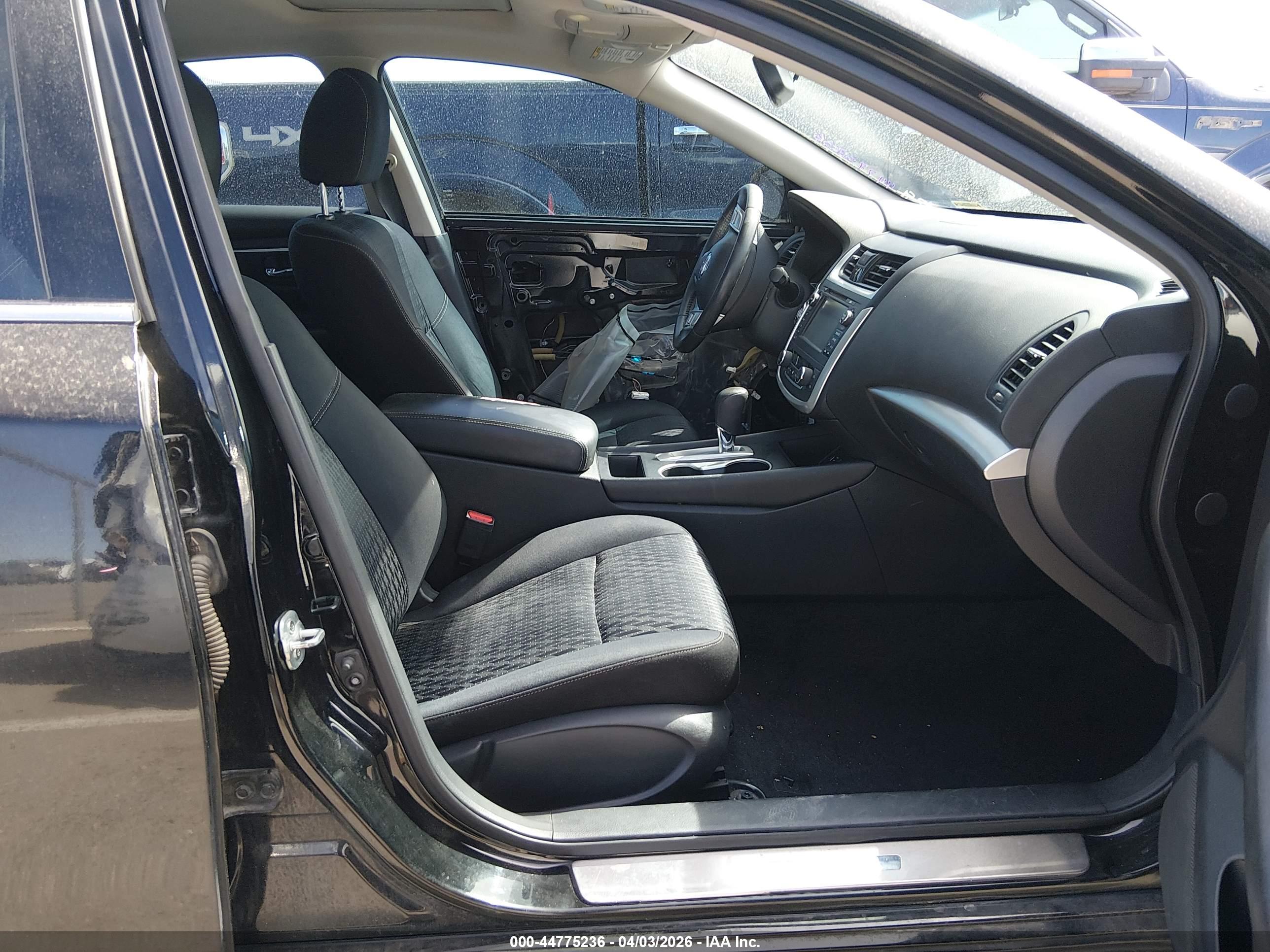 NISSAN ALTIMA image 5