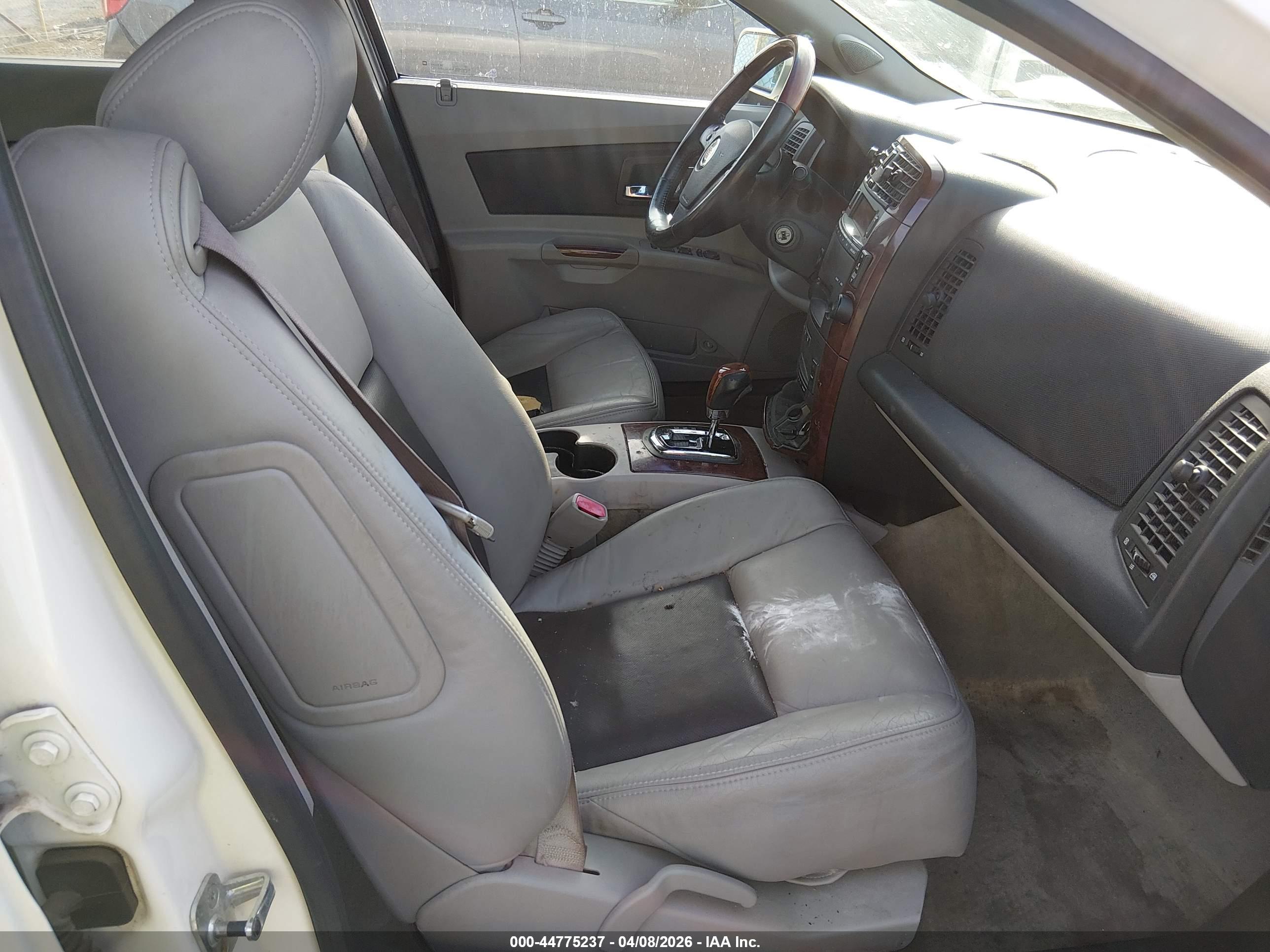 CADILLAC CTS image 5